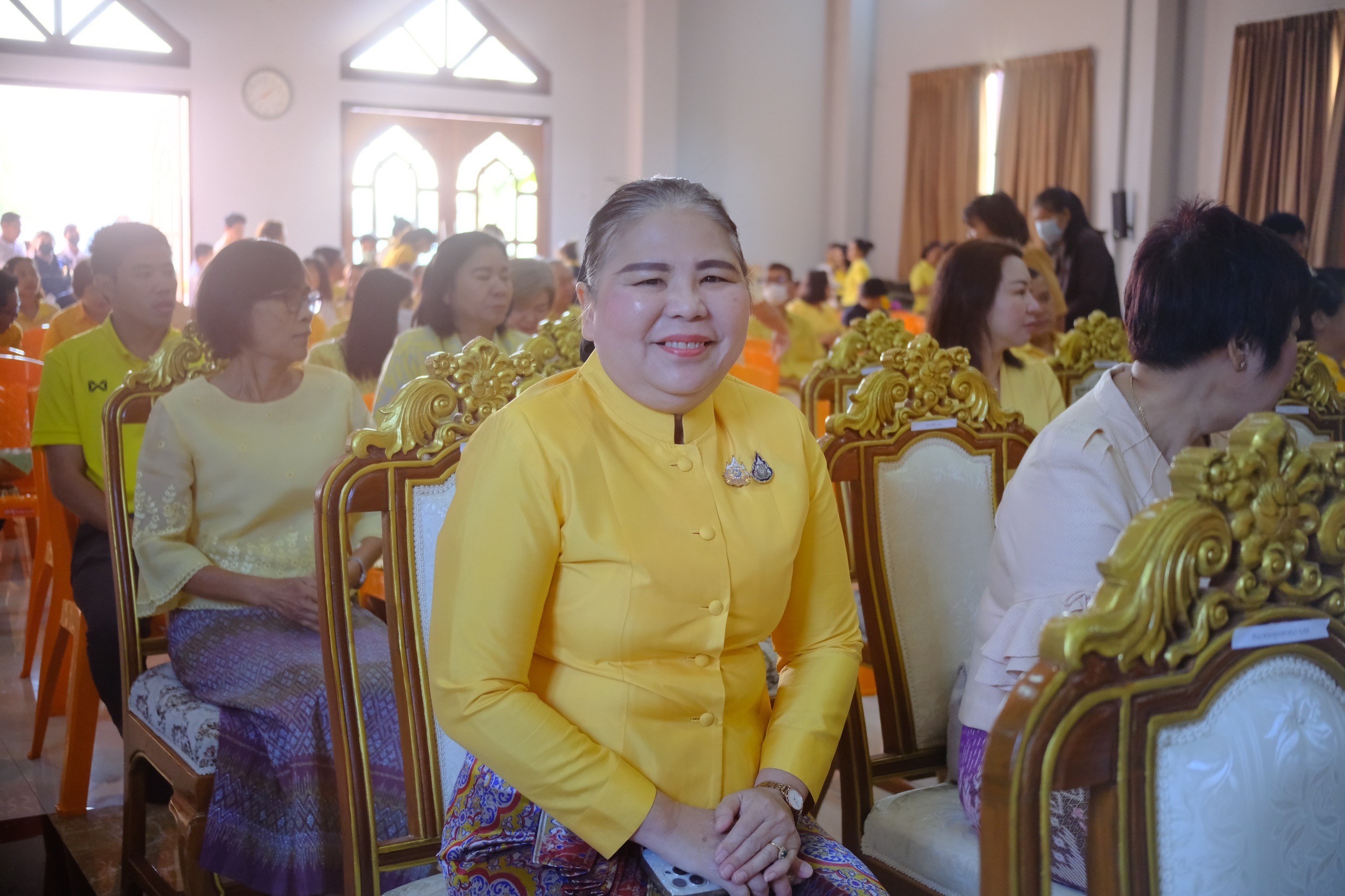 พช.สมุทรสงคราม ร่วมกิจกรรม “ชูธรรมนำชีวิต จังหวัดสมุทรสงคราม” ทำบุญตักบาตรวันธรรมสวนะ น้อมนำหลักธรรมมาใช้ในชีวิตประจำวัน