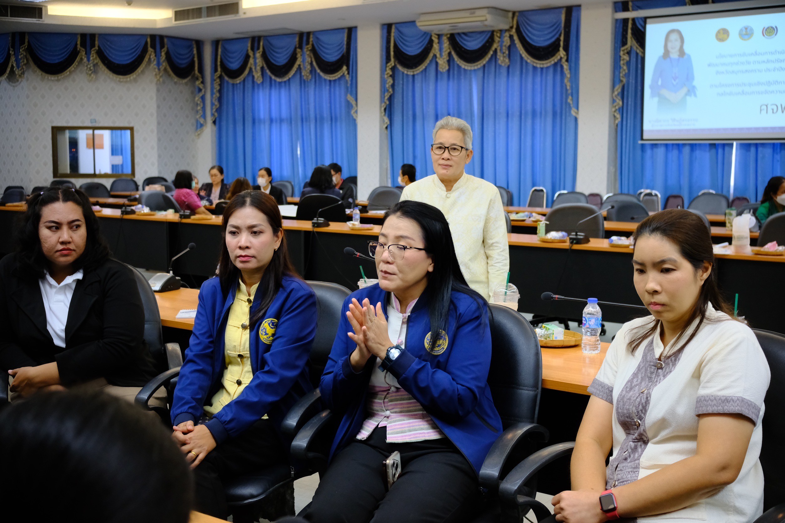 พช.สมุทรสงคราม จัดประชุมเชิงปฏิบัติการเสริมสร้างการบูรณาการกลไกขับเคลื่อนการขจัดความยากจน ระดับจังหวัด ประจำปีงบประมาณ 2568