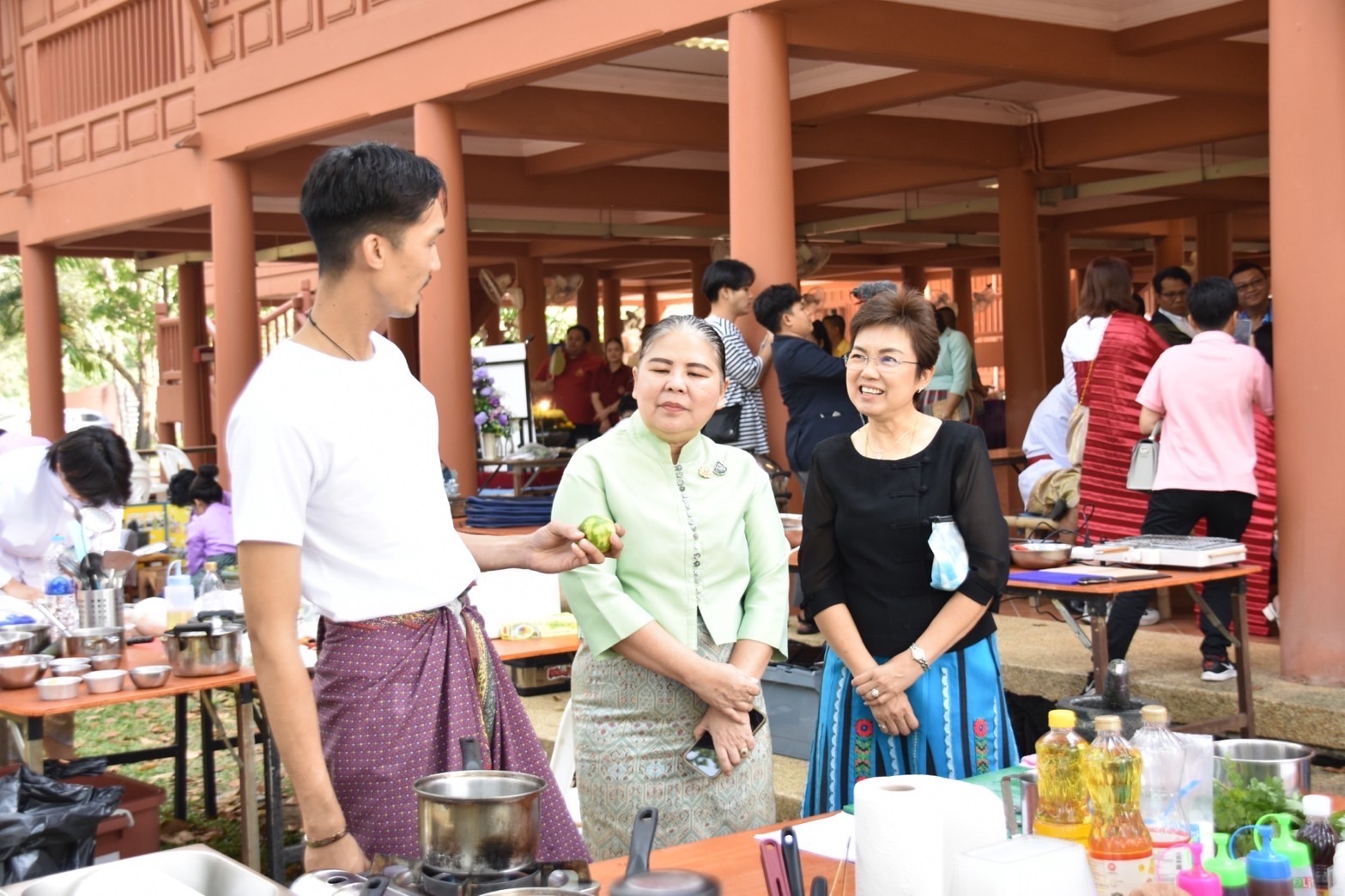 พช.สมุทรสงคราม ร่วมกิจกรรรมการประกวดสำรับอาหารพื้นถิ่นหากินยาก สมุทรสงคราม