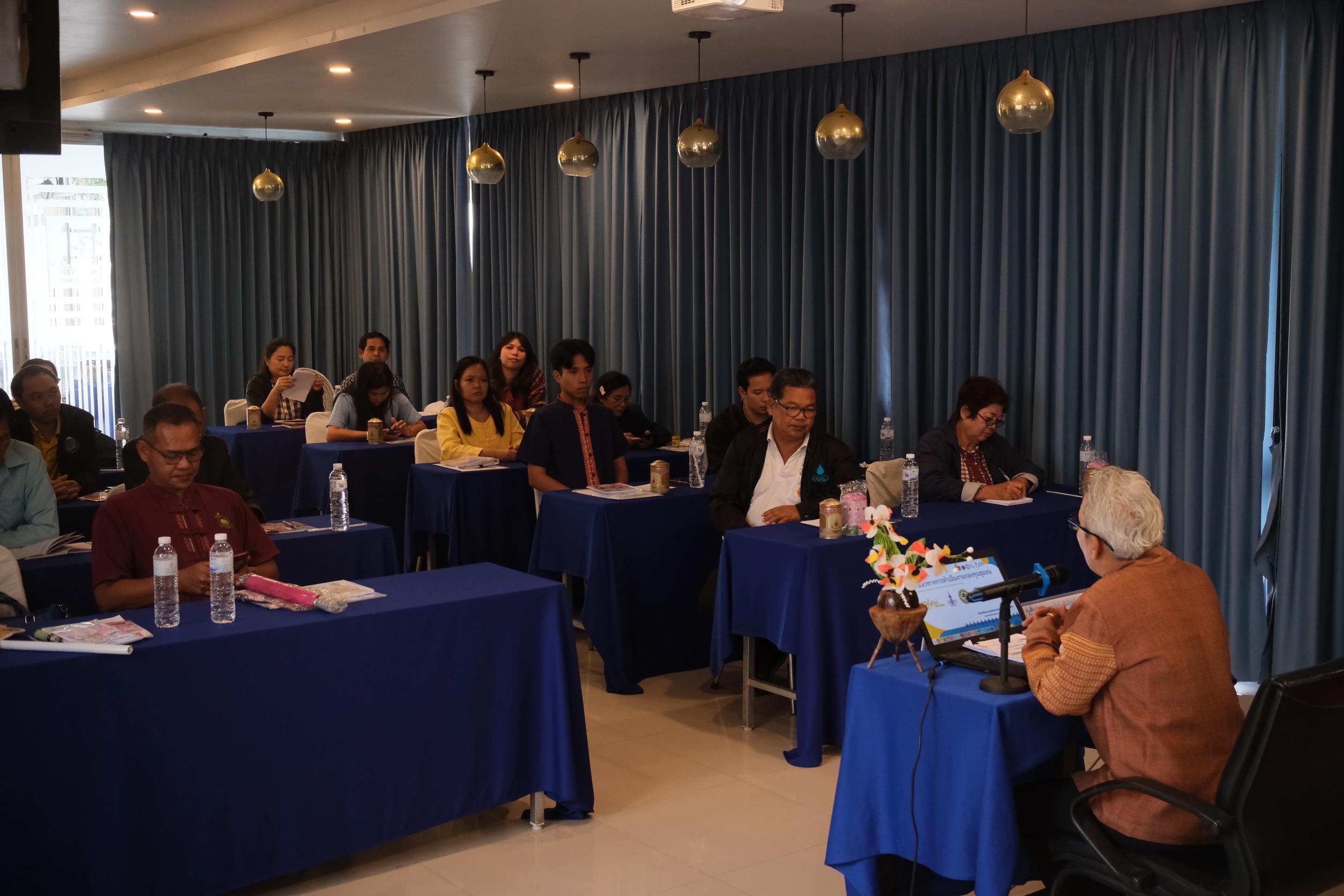 พช.สมุทรสงคราม ดำเนินการประชุมเชิงปฏิบัติการเสริมสร้างศักยภาพการขับเคลื่อนการออมและการพัฒนาทักษะทางการเงิน (Financial Literacy) ระดับจังหวัด