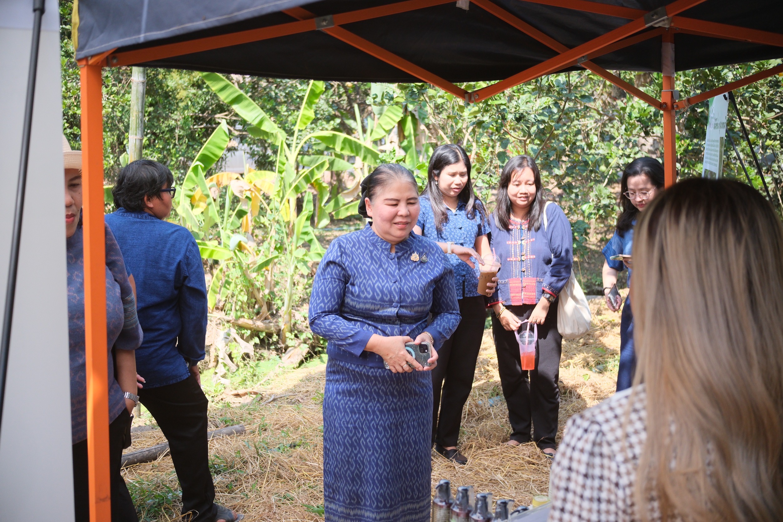 พช.สมุทรสงคราม ร่วมกิจกรรมงาน “หลงเข้าสวน ชวนมารักษ์บางสะแก ครั้งที่ 3”