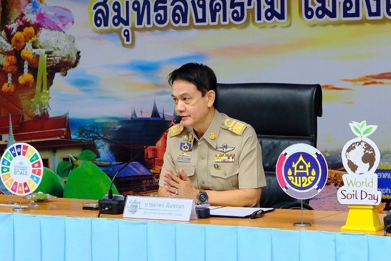 พช.สมุทรสงคราม ดำเนินประชุมเชิงปฏิบัติการการดำเนินงานตัวชี้วัดตามมาตรการปรับปรุงประสิทธิภาพในการปฏิบัติราชการ และตัวชี้วัดการประเมินผลการปฏิบัติราชการ กรมการพัฒนาชุมชนประจำปีงบประมาณ พ.ศ. 2568 และมอบนโยบายสำคัญของกรมการพัฒนาชุมชน