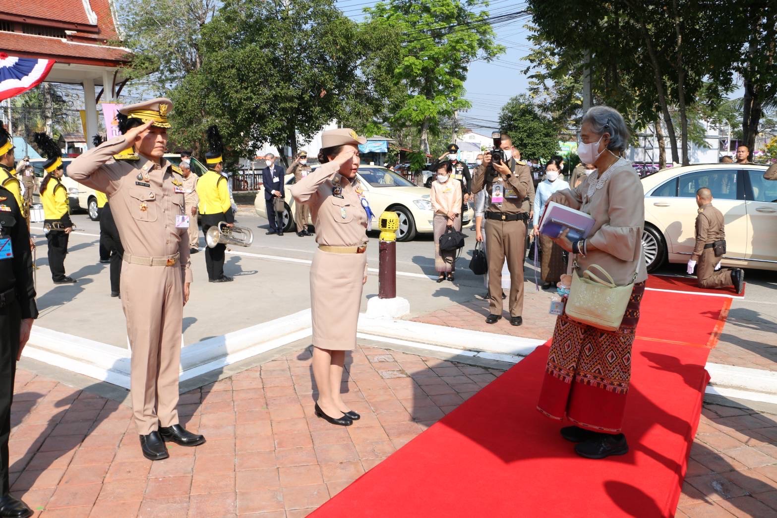 พช.สมุทรสงคราม ร่วมเข้าเฝ้าทูลละอองพระบาทรับเสด็จ สมเด็จพระกนิษฐาธิราชเจ้า กรมสมเด็จพระเทพรัตนราชสุดาฯ สยามบรมราชกุมารี