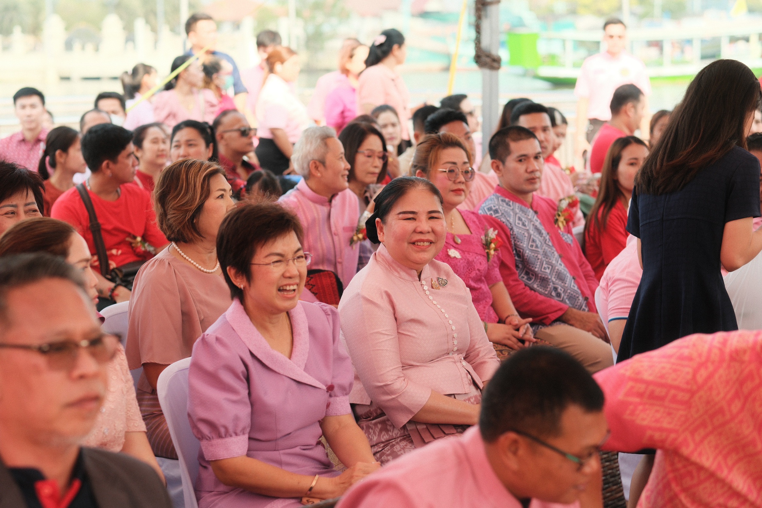 พช.สมุทรสงคราม ร่วมกิจกรรมจดทะเบียนสมรสนอกสำนักทะเบียนอำเภอ ในงาน “ขบวนรถไฟ สายใยแห่งรัก บนความเท่าเทียม” ตอน เส้นทางรัก : Love Map in Samutsongkhram ในวันแห่งความรัก
