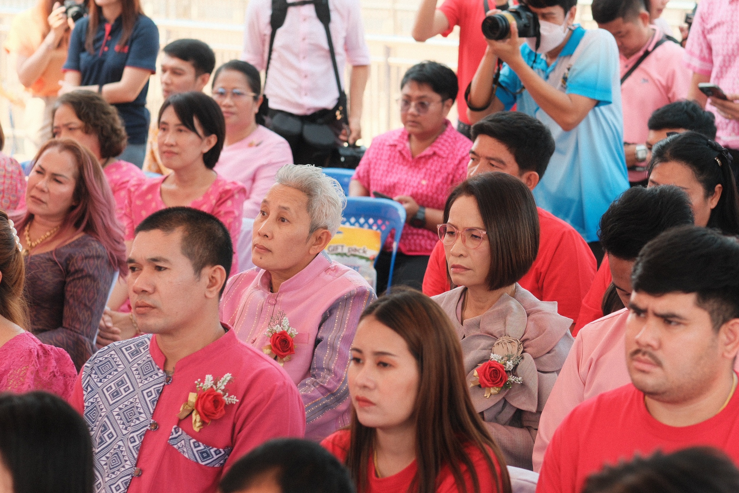 พช.สมุทรสงคราม ร่วมกิจกรรมจดทะเบียนสมรสนอกสำนักทะเบียนอำเภอ ในงาน “ขบวนรถไฟ สายใยแห่งรัก บนความเท่าเทียม” ตอน เส้นทางรัก : Love Map in Samutsongkhram ในวันแห่งความรัก