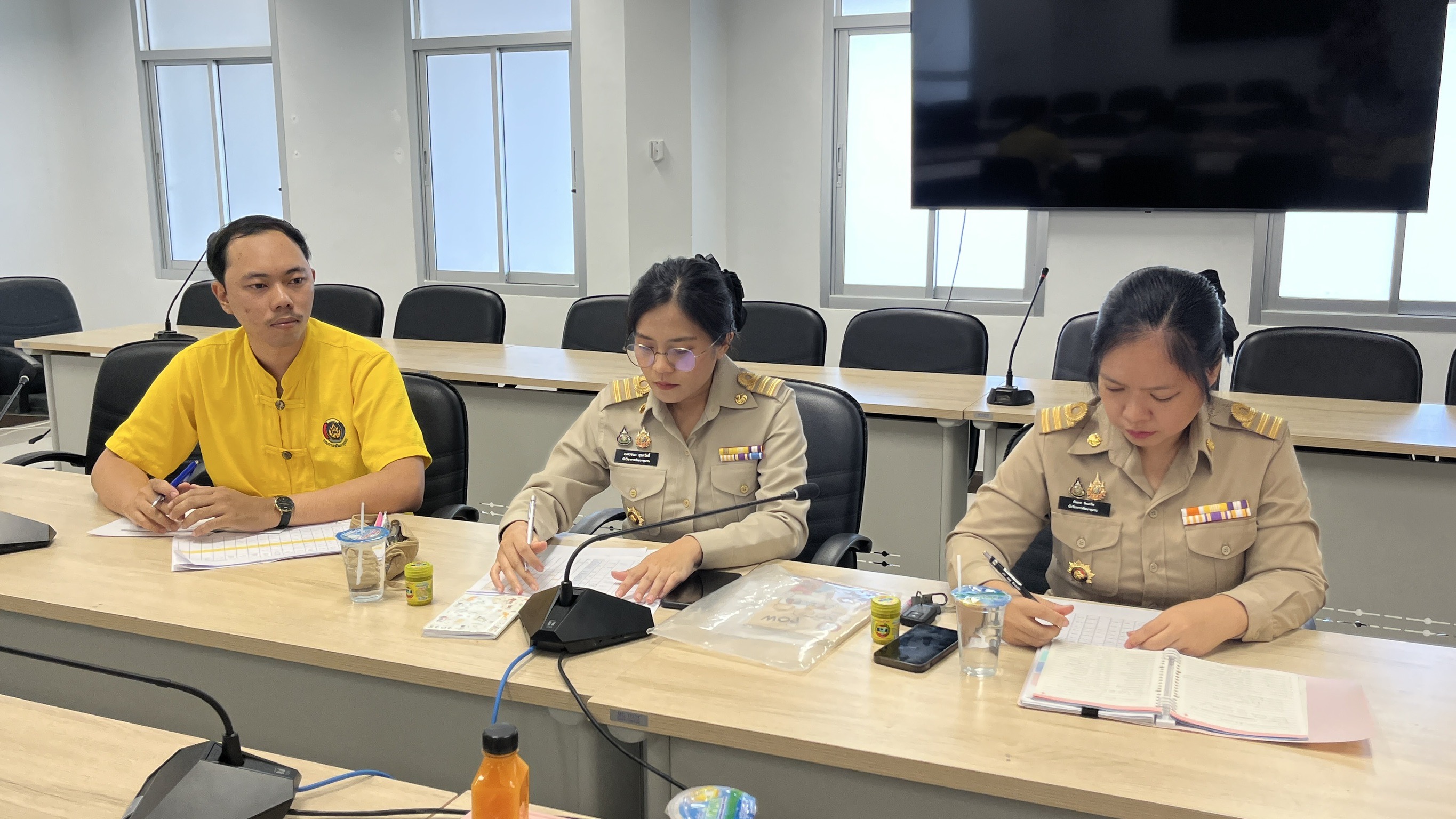 พช.สมุทรสงคราม ลงพื้นที่สนับสนุนติดตาม การดำเนินงานพัฒนาชุมชน ในไตรมาสที่ 2 ประจำปีงบประมาณ 2568