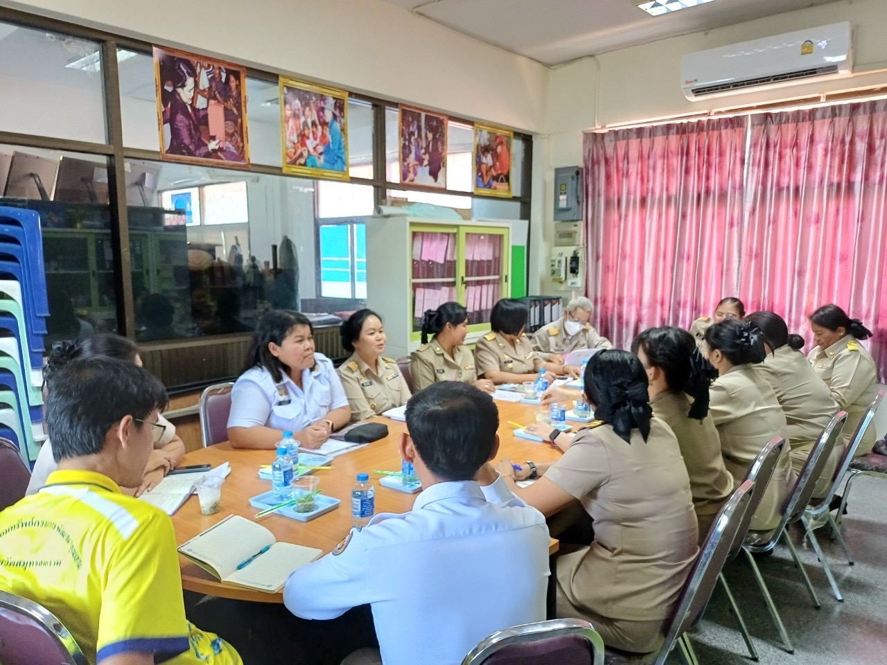พช.สมุทรสงคราม ลงพื้นที่สนับสนุนติดตาม การดำเนินงานพัฒนาชุมชน ในไตรมาสที่ 2 ประจำปีงบประมาณ 2568