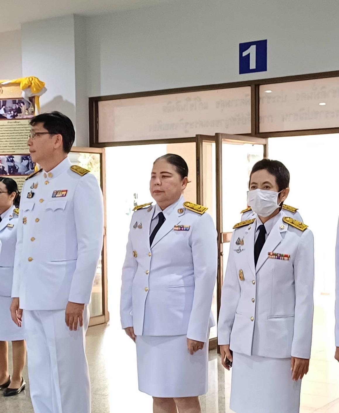 พช.สมุทรสงคราม ร่วมพิธีมอบปฏิทินหลวงพุทธศักราช 2568 พระราชทานสำหรับความสุขปีใหม่