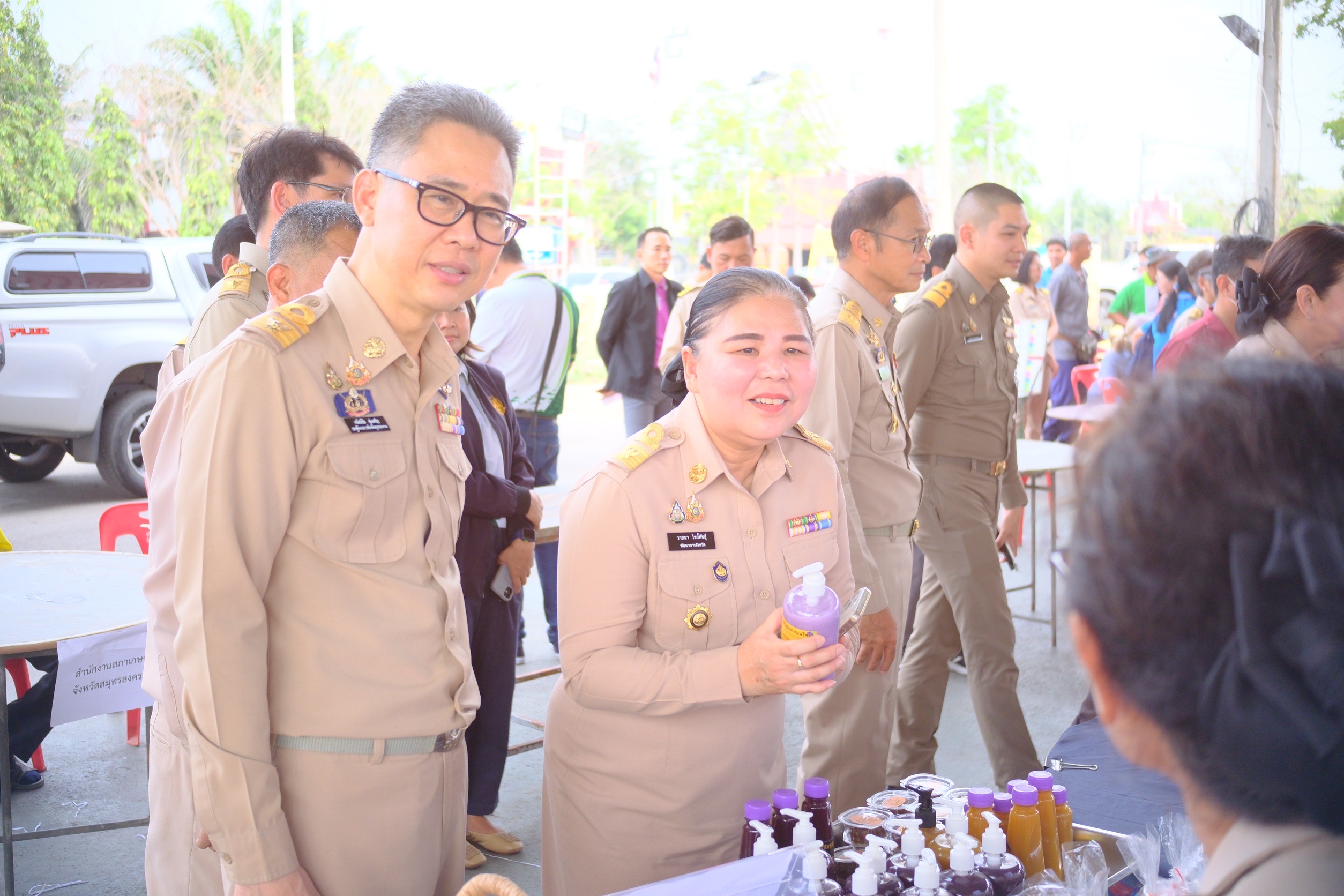 พช.สมุทรสงคราม ร่วมโครงการเสริมสร้างความจงรักภักดีต่อสถาบัน บำบัดทุกข์ บำรุงสุข สร้างรอยยิ้มให้ประชาชน ประจำปีงบประมาณ พ.ศ. 2568 และหน่วยบริการจังหวัดสมุทรสงครามเคลื่อนที่ “บำบัดทุกข์ บำรุงสุข สร้างรอยยิ้มให้ประชาชน”