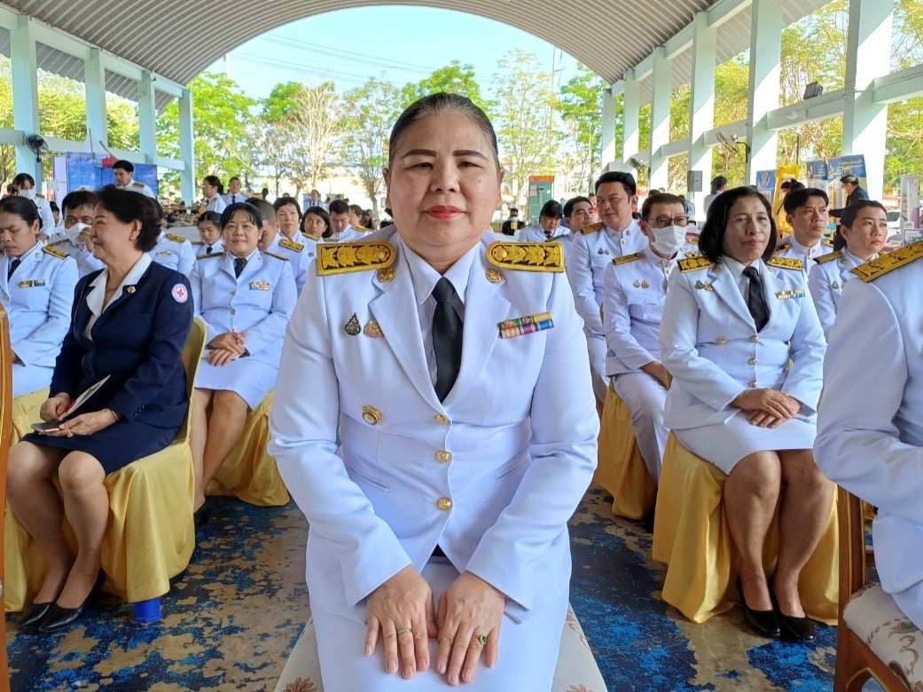 พช.สมุทรสงคราม ร่วมพิธีถวายราชสักการะพระบาทสมเด็จพระบรมชนกาธิเบศร มหาภูมิพลอดุลยเดชมหาราช บรมนาถบพิตร “พระบิดาแห่งมาตรฐานการช่างไทย”เนื่องในงานวันมาตรฐานฝีมือแรงงานแห่งชาติ ประจำปี พ.ศ. 2568