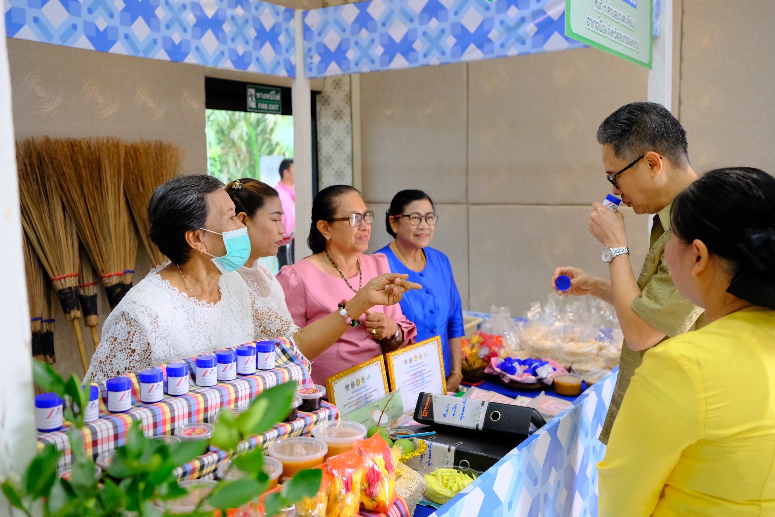 พช.สมุทรสงคราม จัดโครงการมหกรรมการออม 51 ปี ทุนชุมชนขับเคลื่อนเศรษฐกิจฐานราก (ระดับภูมิภาค) จังหวัดสมุทรสงคราม