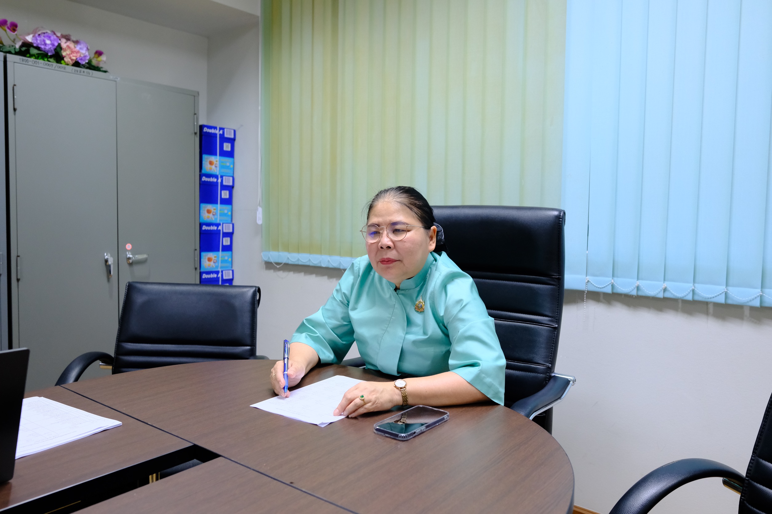 พช.สมุทรสงคราม ดำเนินการพิจารณาไกล่เกลี่ยลูกหนี้กองทุนพัฒนาบทบาทสตรี จังหวัดสมุทรสงคราม