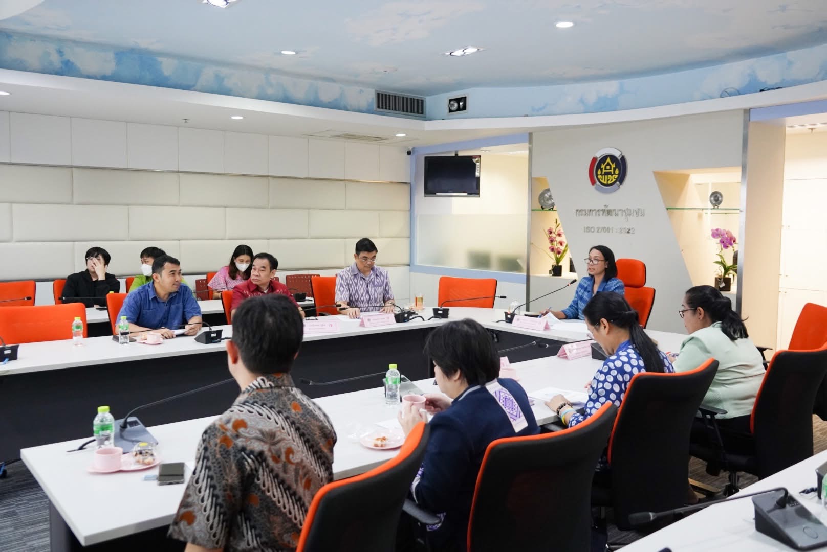 พช.สมุทรสงคราม ร่วมการประชุมชี้แจง เร่งรัด กำกับ ติดตามการดำเนินงานนกองทุนพัฒนาบทบาทสตรี ครั้งที่ 2/2568