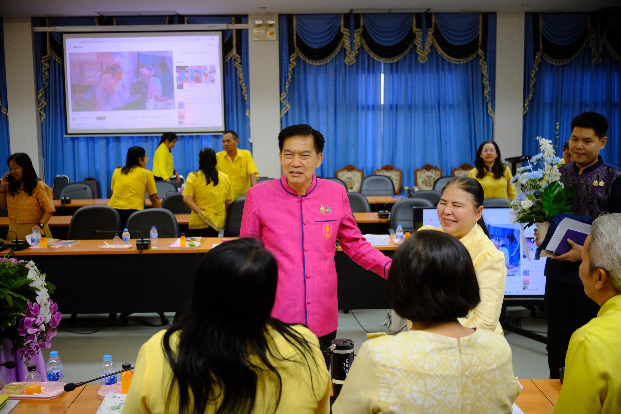 พช.สมุทรสงคราม จัดโครงการ 1 บุคลากร 1 นวัตกรรมการทำงาน (One Person One Innovation – OPOI) กิจกรรมประชุมเชิงปฏิบัติการจุดประกายความคิด สร้างสรรค์ นวัตกรรมการทำงานของบุคลากรสำนักงานพัฒนาชุมชนจังหวัดสมุทรสงคราม