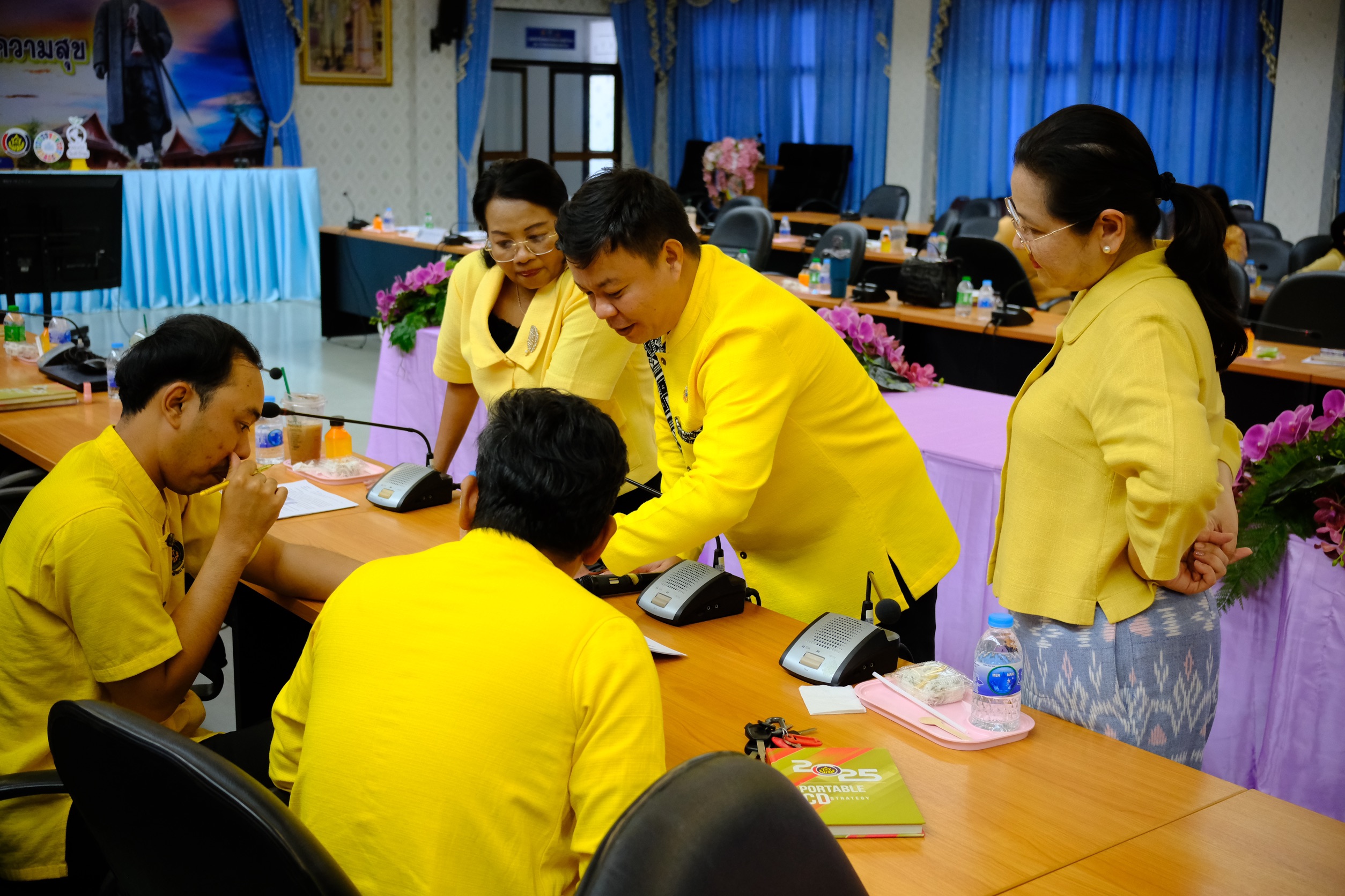 พช.สมุทรสงคราม จัดโครงการ 1 บุคลากร 1 นวัตกรรมการทำงาน (One Person One Innovation – OPOI) กิจกรรมประชุมเชิงปฏิบัติการจุดประกายความคิด สร้างสรรค์ นวัตกรรมการทำงานของบุคลากรสำนักงานพัฒนาชุมชนจังหวัดสมุทรสงคราม