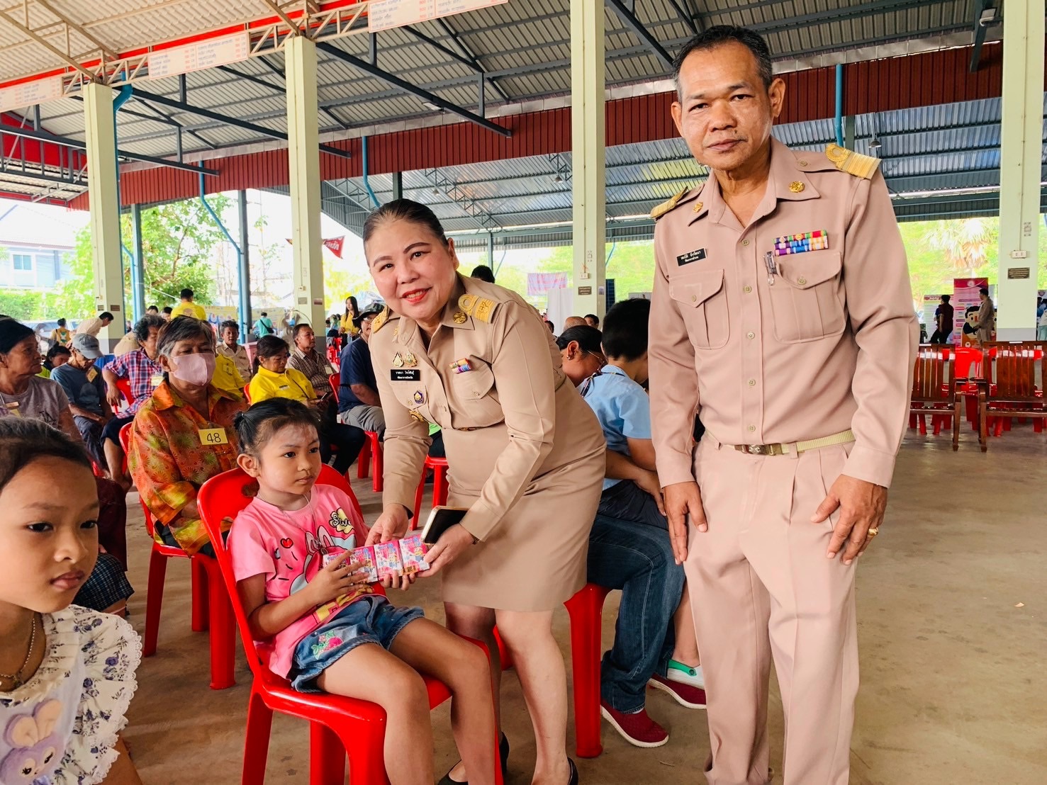 พช.สมุทรสงคราม ร่วมโครงการเสริมสร้างความจงรักภักดีต่อสถาบัน บำบัดทุกข์ บำรุงสุข สร้างรอยยิ้มให้ประชาชน ประจำปีงบประมาณ พ.ศ. 2568 และหน่วยบริการจังหวัดสมุทรสงครามเคลื่อนที่ “บำบัดทุกข์ บำรุงสุข สร้างรอยยิ้มให้ประชาชน”