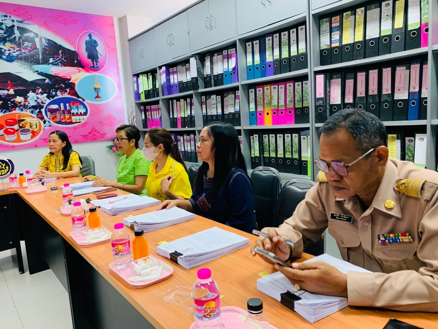 พช.สมุทรสงคราม ดำเนินการประชุมคณะทำงานขับเคลื่อนกองทุนพัฒนาบทบาทสตรีจังหวัดสมุทรสงคราม ครั้งที่ 3/2568