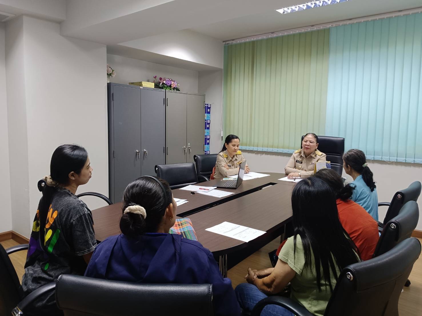 พช.สมุทรสงคราม ดำเนินการพิจารณาไกล่เกลี่ยลูกหนี้กองทุนพัฒนาบทบาทสตรี จังหวัดสมุทรสงคราม