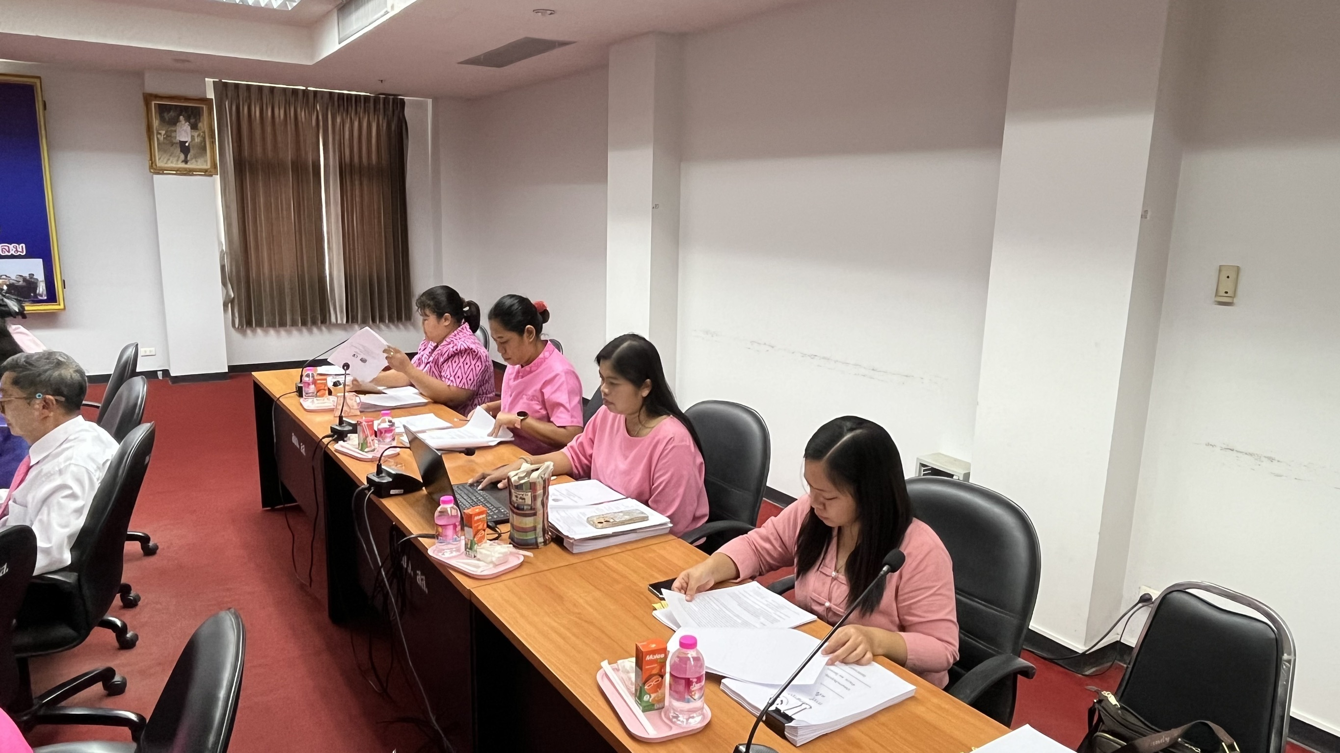 พช.สมุทรสงคราม จัดการประชุมคณะอนุกรรมการบริหารกองทุนพัฒนาบทบาทสตรีระดับจังหวัด จังหวัดสมุทรสงคราม ครั้งที่ 3/2568
