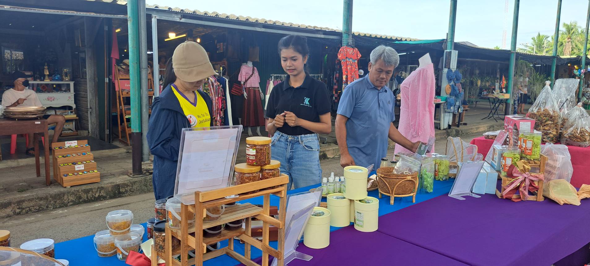 พช.สมุทรสงคราม จัดกิจกรรมทดสอบตลาด โครงการส่งเสริมกระบวนการเครือข่ายองค์ความรู้ (Knowledge – Based OTOP : KBO) ประจำปีงบประมาณ พ.ศ. 2568