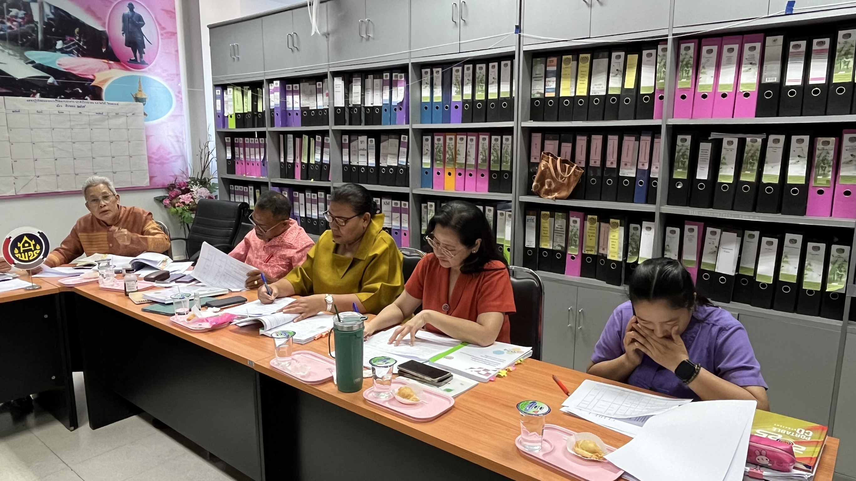 พช.สมุทรสงคราม จัดประชุมจัดทำแผนปฏิบัติการและแผนการใช้จ่ายงบประมาณ กรมการพัฒ นาชุมชน ประจำปีงบประมาณ พ.ศ. 2568 ไตรมาส 3-4