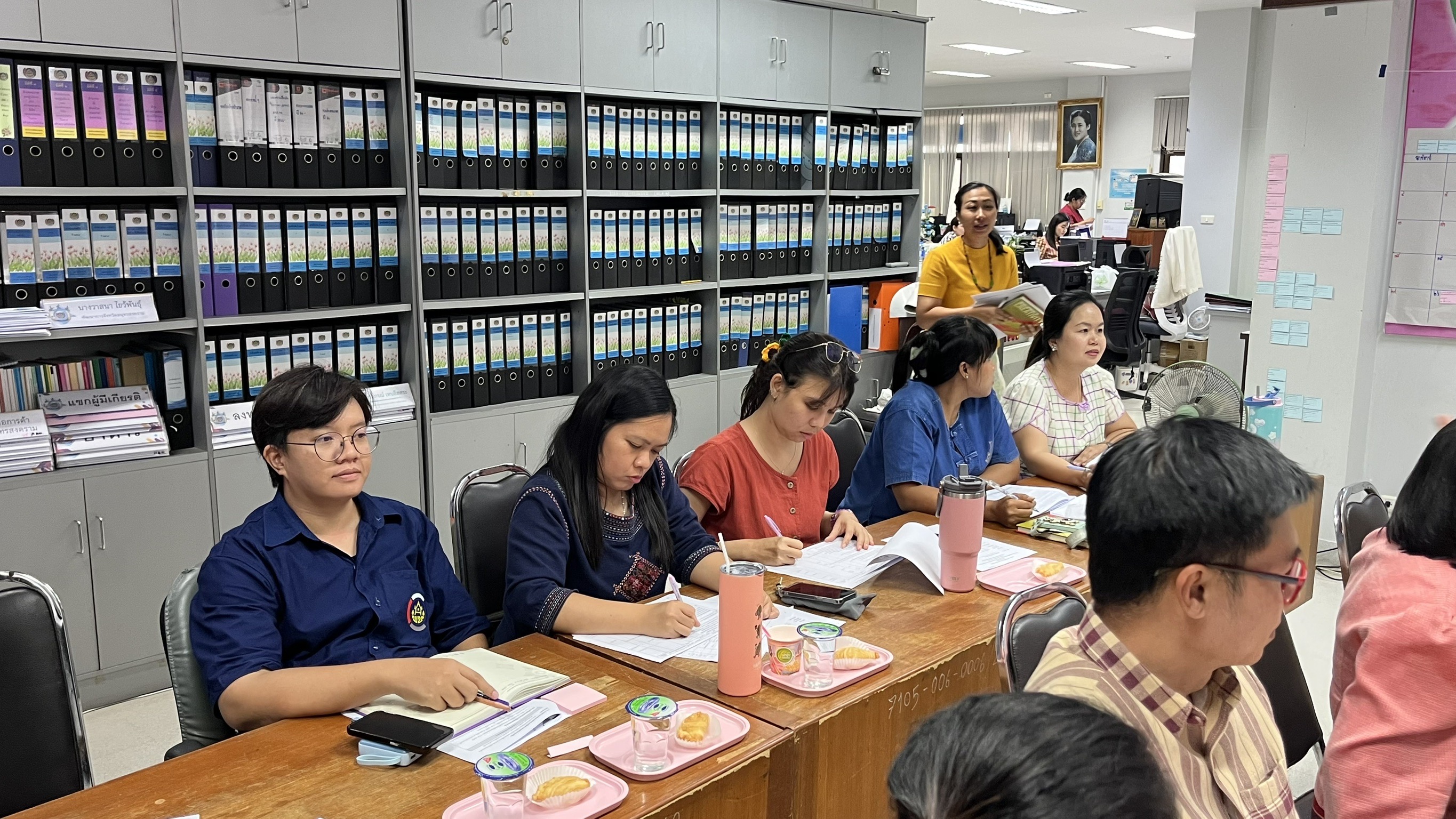 พช.สมุทรสงคราม จัดประชุมจัดทำแผนปฏิบัติการและแผนการใช้จ่ายงบประมาณ กรมการพัฒ นาชุมชน ประจำปีงบประมาณ พ.ศ. 2568 ไตรมาส 3-4