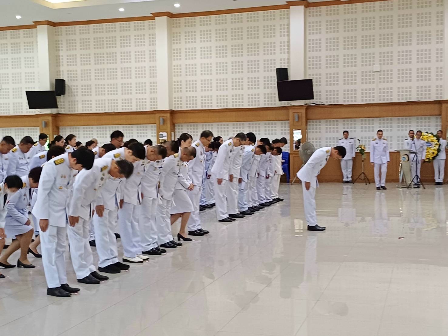 พช.สมุทรสงคราม ร่วมพิธีถวายราชสักการะเนื่องในวันคล้ายวันสวรรคตสมเด็จพระนเรศวรมหาราช ประจำปี 2568