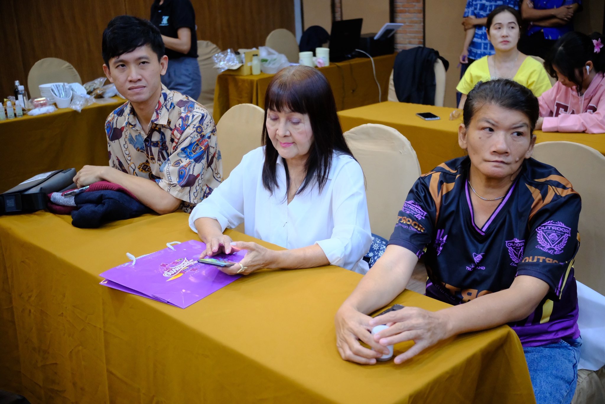 พช.สมุทรสงคราม จัดโครงการส่งเสริกระบวนการเครือข่ายองค์ความรู้ (Khowledg – Based OTOP : KBO) กิจกรรมที่ 2 พัฒนาผลิตภัณฑ์ โดย เครือข่ายองค์ความรู้ KBO จังหวัด การตรวจสอบความถูกต้องของฉลากบรรจุภัณฑ์และเวทีนำเสนอผลการพัฒนาผลิตภัณฑ์ที่มีความโดดเด่นและมีนวัตกรรม