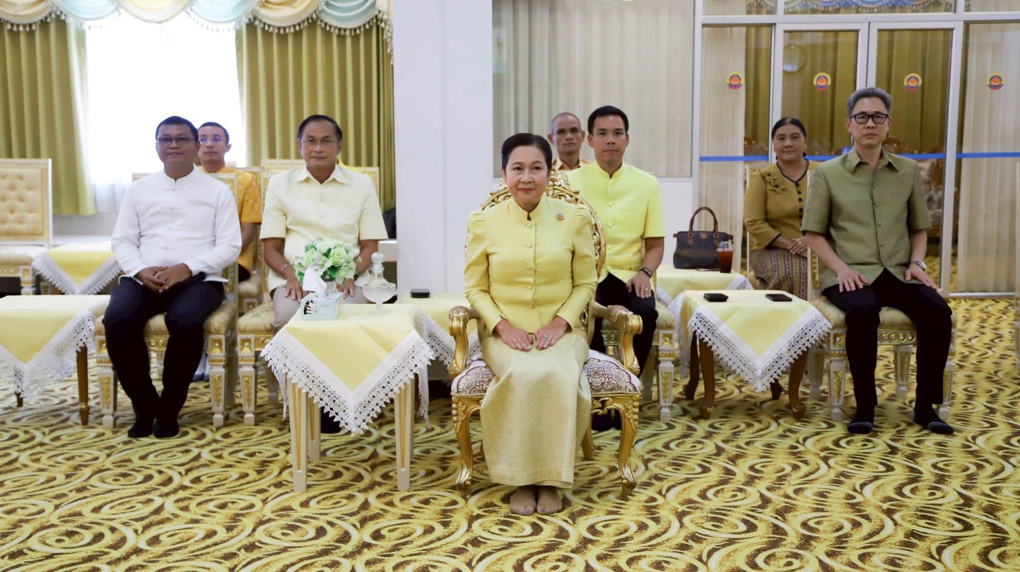พช.สมุทรสงคราม ร่วมพิธีบรรพชาอุปสมบท โครงการบรรพชาอุปสมบทและปฏิบัติธรรมเนื่องในวันวิสาขบูชา วันสำคัญสากลโลก