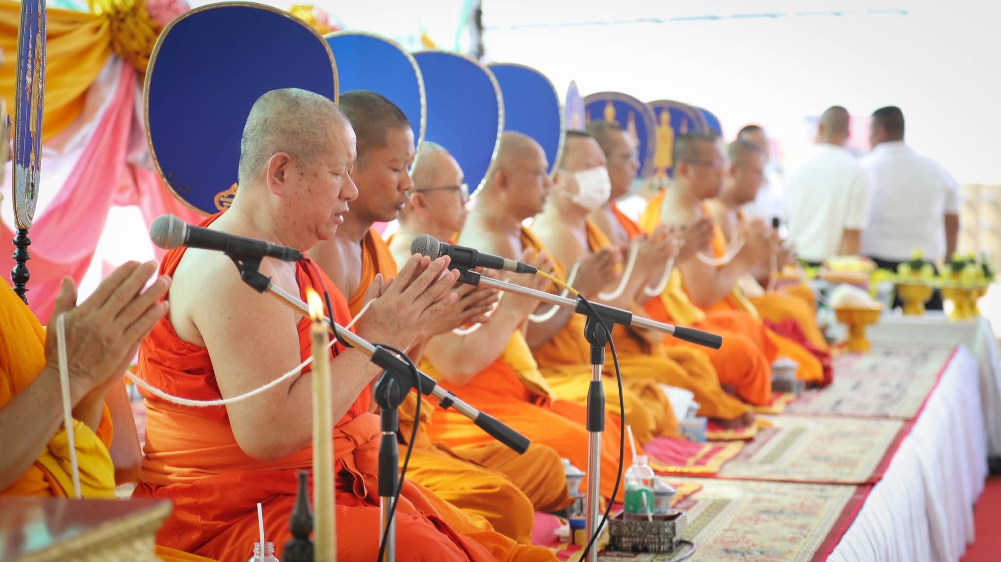 พช.สมุทรสงคราม ร่วมพิธีบรรจุดวงพระหทัย ยกยอดพระเกตุมาลา “องค์หลวงพ่อบ้านแหลม” ขนาดความสูง 12.30 เมตร และพิธีเททองหล่อหลวงพ่อบ้านแหลม “องค์จำลอง” ฉลองครบรอบ 123 ปีจังหวัดสมุทรสงคราม ขึ้นประดิษฐานบนอาคารมูลนิธิ 123 ปี สมุทรสงคราม