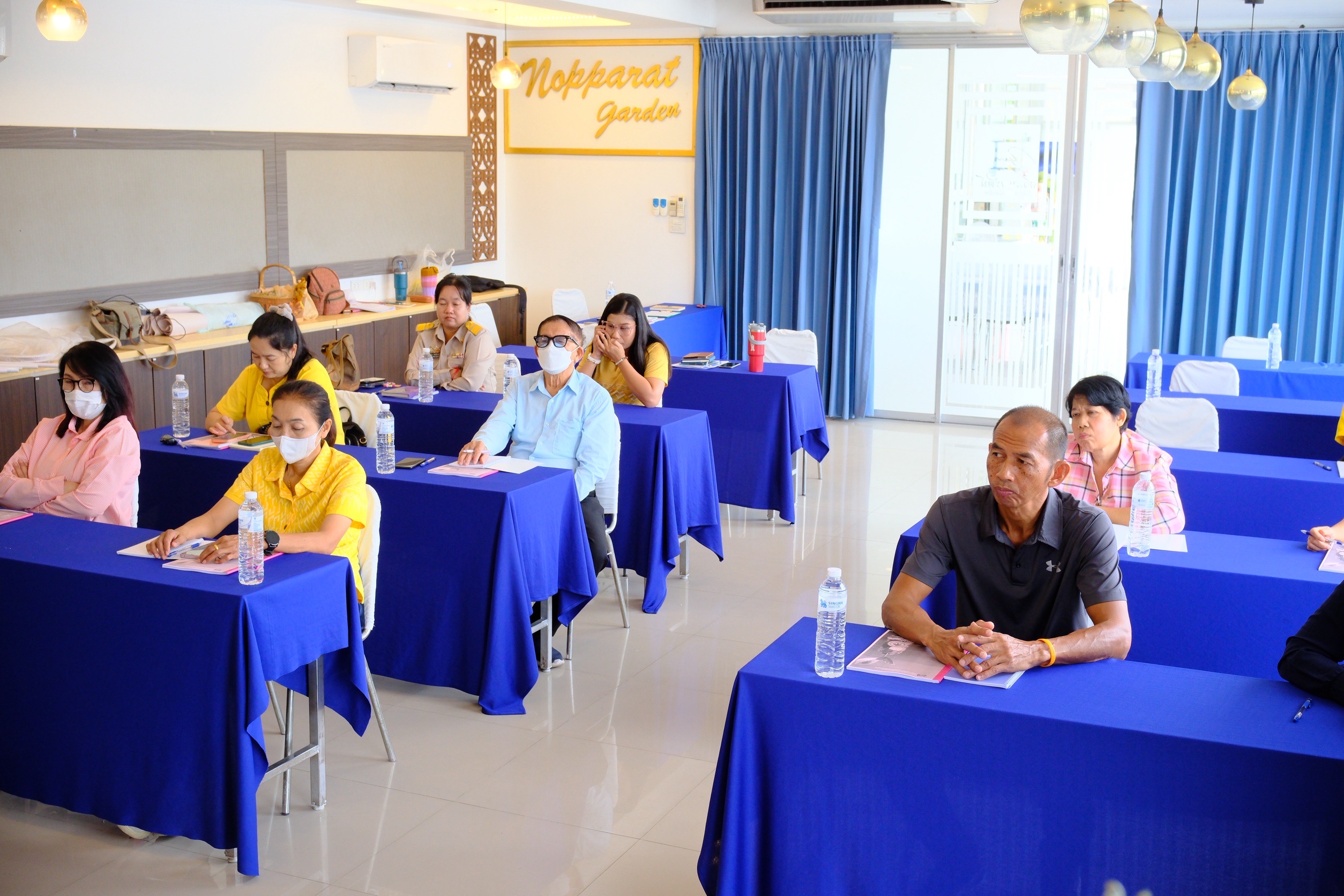 พช.สมุทรสงคราม ดำเนินโครงการการประชุมเชิงปฏิบัติการเสริมสร้างธรรมาภิบาลกลุ่มออมทรัพย์เพื่อการผลิต ระดับจังหวัด