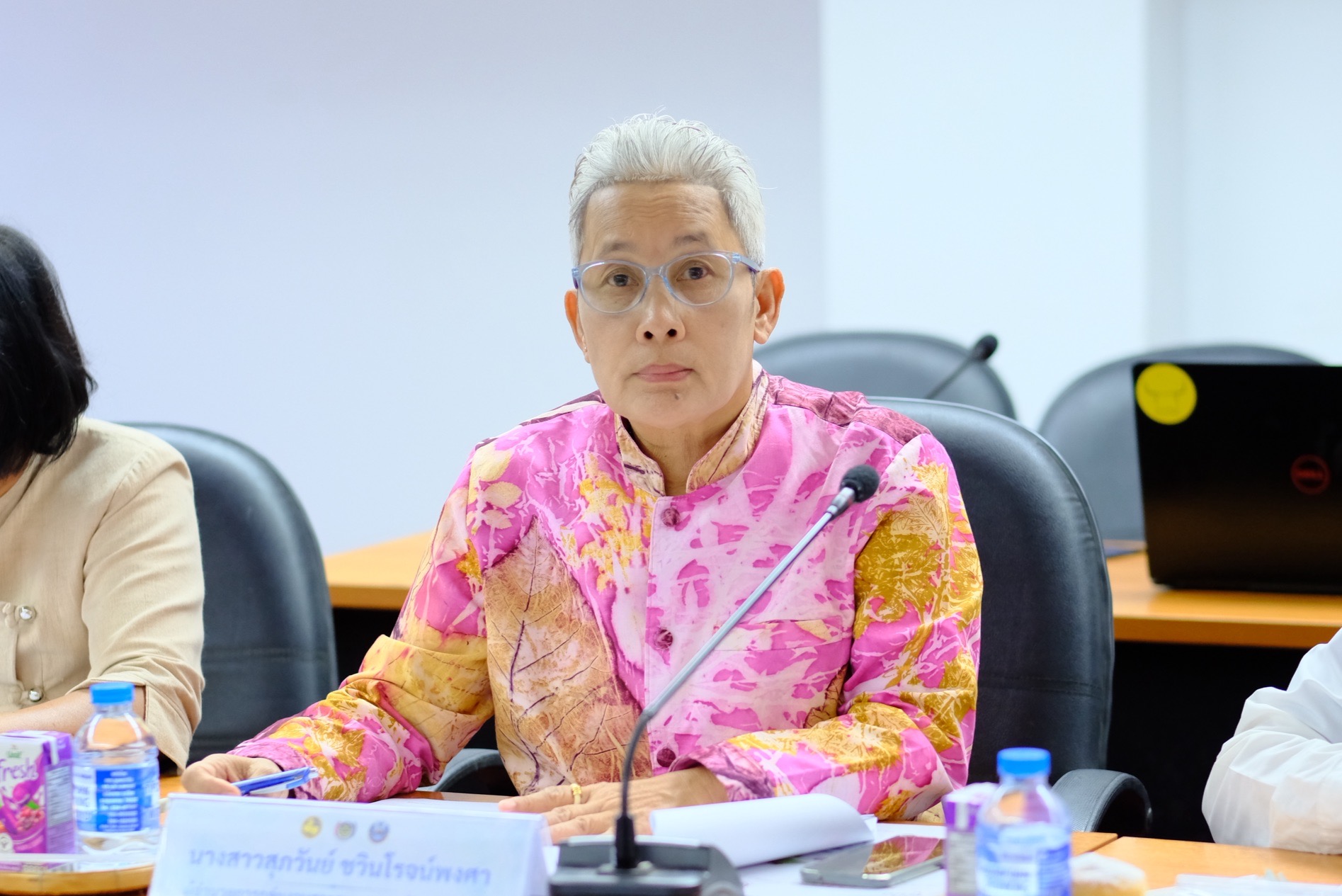 พช.สมุทรสงคราม ดำเนินการประชุมการนำเสนอผลการจัดเก็บและรับรองคุณภาพข้อมูลความจำเป็นพื้นฐาน (จปฐ.) และข้อมูลพื้นฐานระดับหมู่บ้าน(กชช.2ค) ระดับจังหวัด ประจำปี 2568
