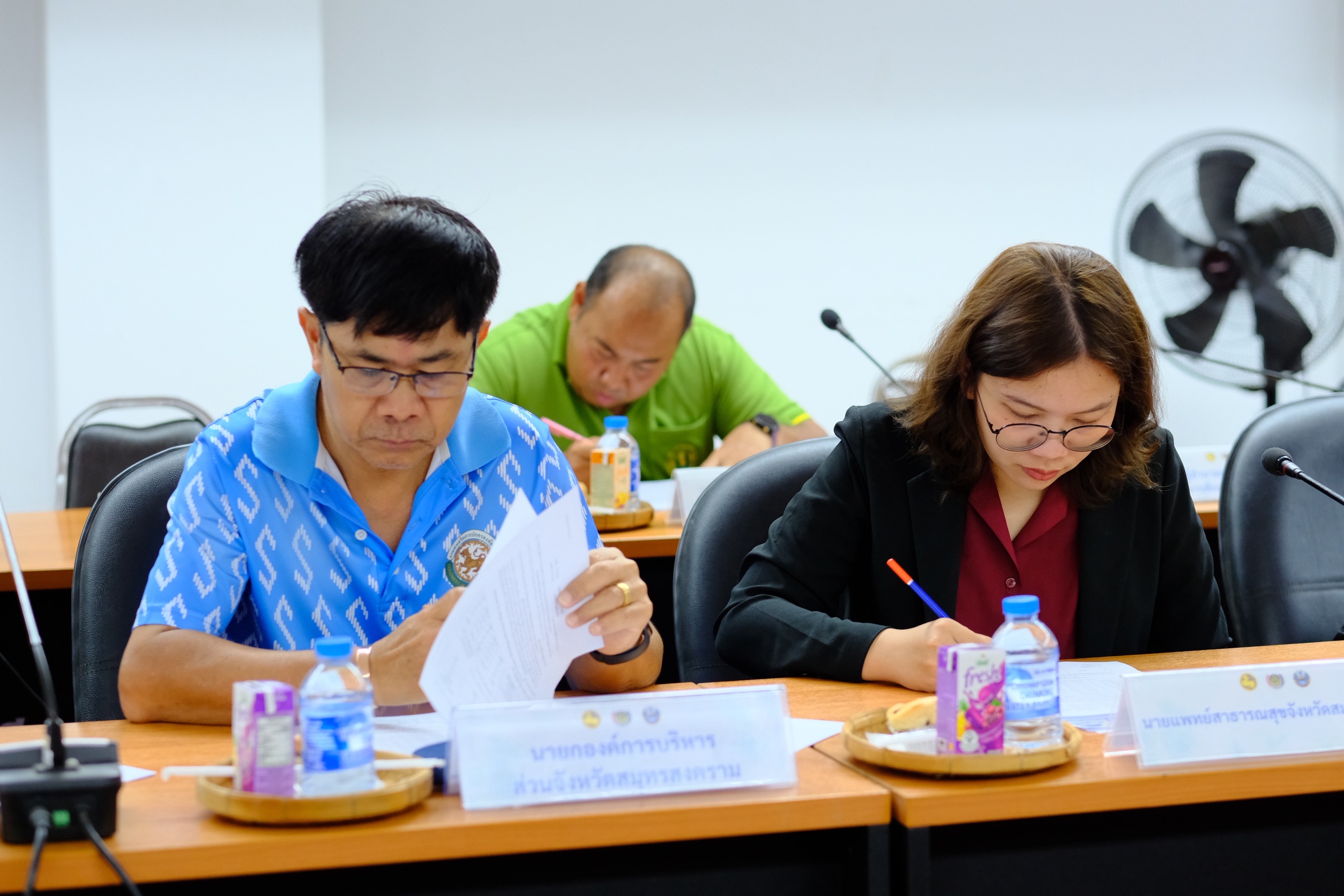 พช.สมุทรสงคราม ดำเนินการประชุมการนำเสนอผลการจัดเก็บและรับรองคุณภาพข้อมูลความจำเป็นพื้นฐาน (จปฐ.) และข้อมูลพื้นฐานระดับหมู่บ้าน(กชช.2ค) ระดับจังหวัด ประจำปี 2568