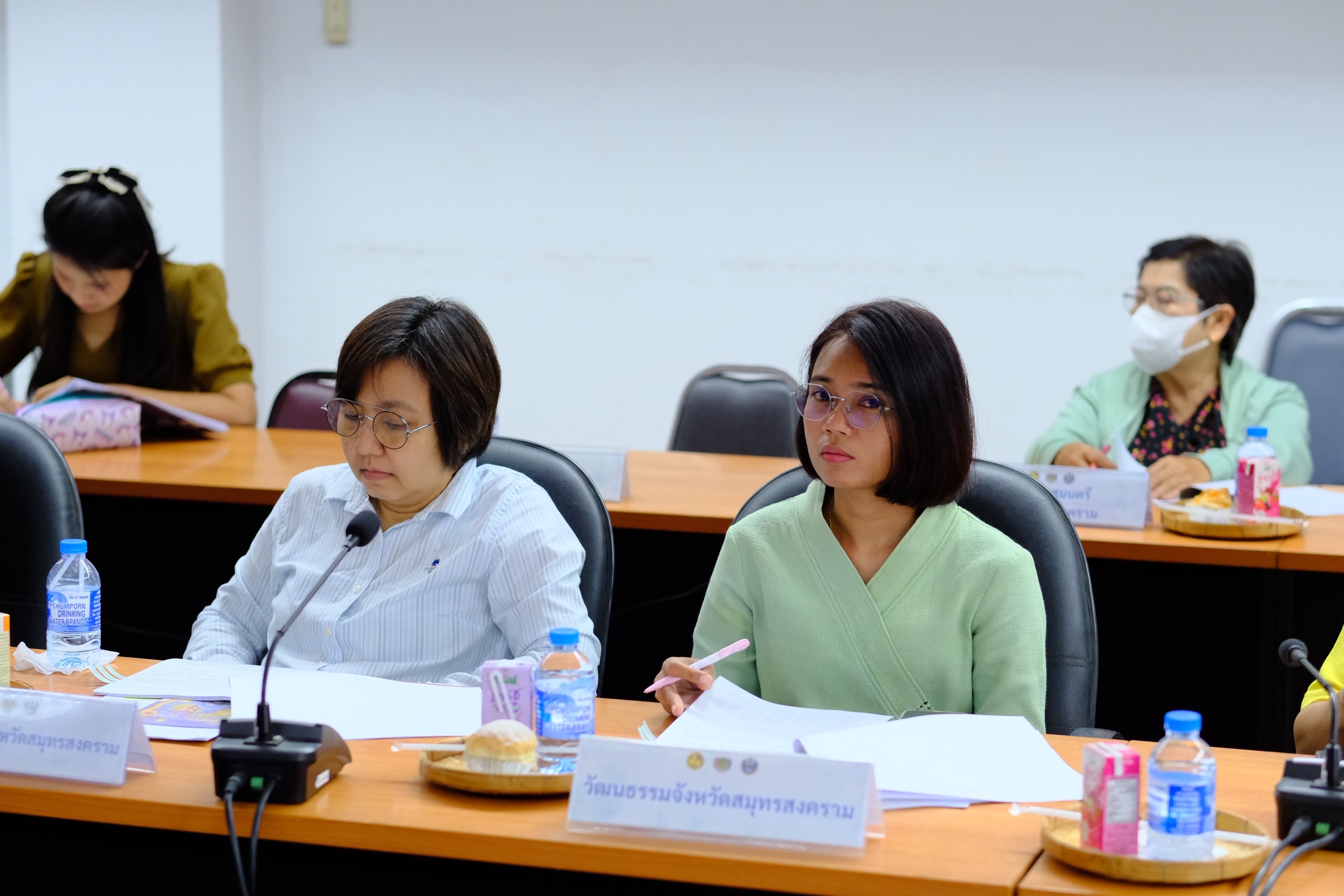 พช.สมุทรสงคราม ดำเนินการประชุมการนำเสนอผลการจัดเก็บและรับรองคุณภาพข้อมูลความจำเป็นพื้นฐาน (จปฐ.) และข้อมูลพื้นฐานระดับหมู่บ้าน(กชช.2ค) ระดับจังหวัด ประจำปี 2568