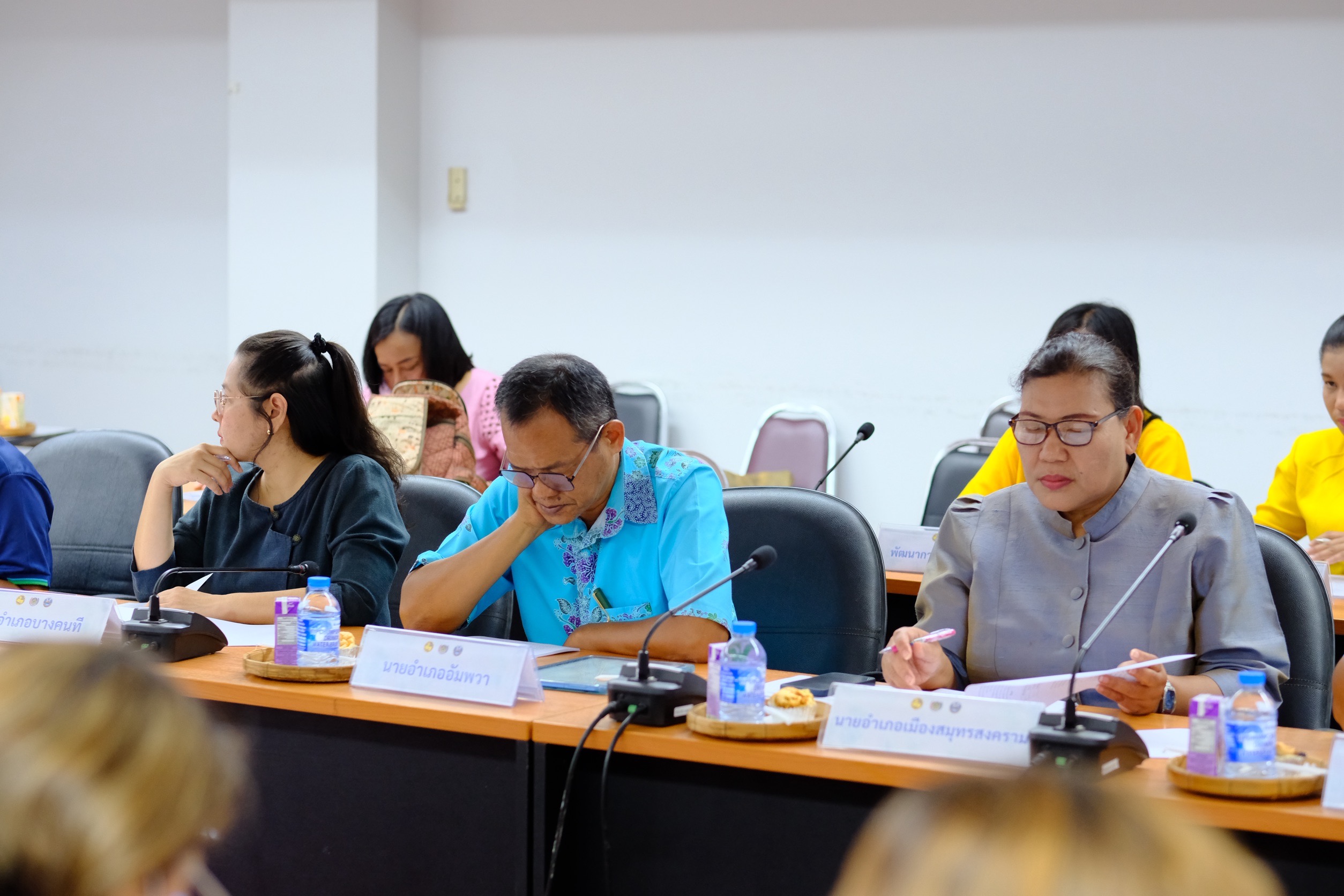 พช.สมุทรสงคราม ดำเนินการประชุมการนำเสนอผลการจัดเก็บและรับรองคุณภาพข้อมูลความจำเป็นพื้นฐาน (จปฐ.) และข้อมูลพื้นฐานระดับหมู่บ้าน(กชช.2ค) ระดับจังหวัด ประจำปี 2568