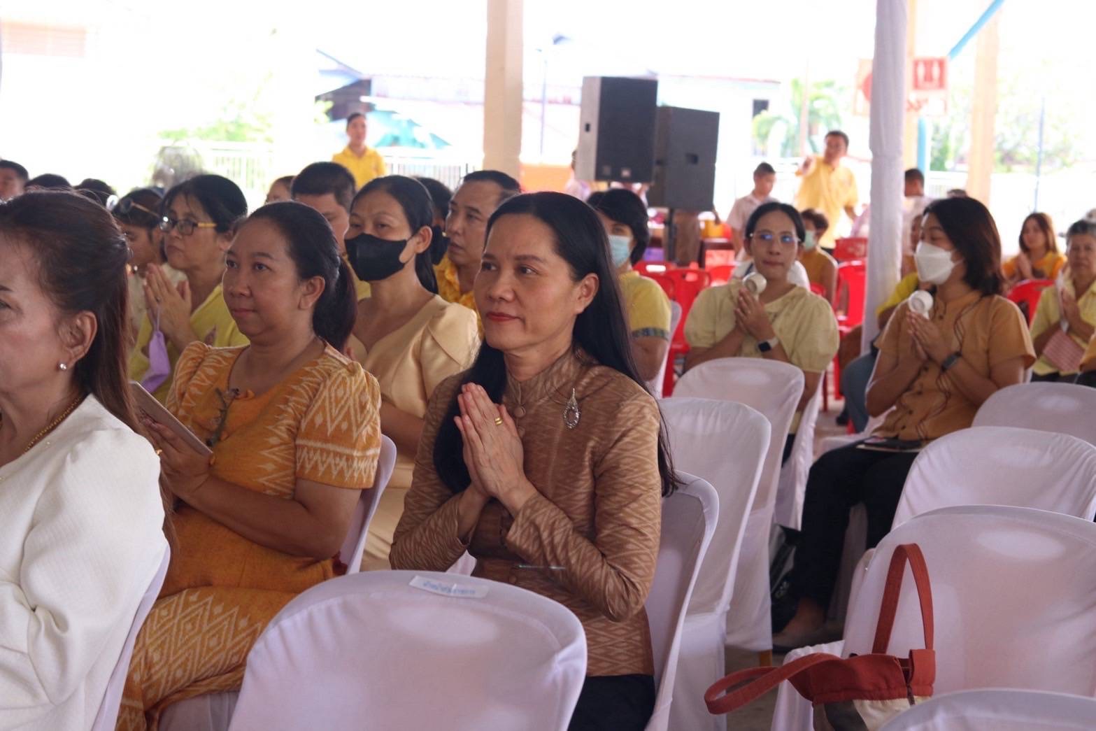 พช.สมุทรสงคราม ร่วมพิธีเจริญพระพุทธมนต์ถวายพระพรชัยมงคลแด่พระบาทสมเด็จพระเจ้าอยู่หัว และพระบรมวงศานุวงศ์ ประจำปีพุทธศักราช 2568