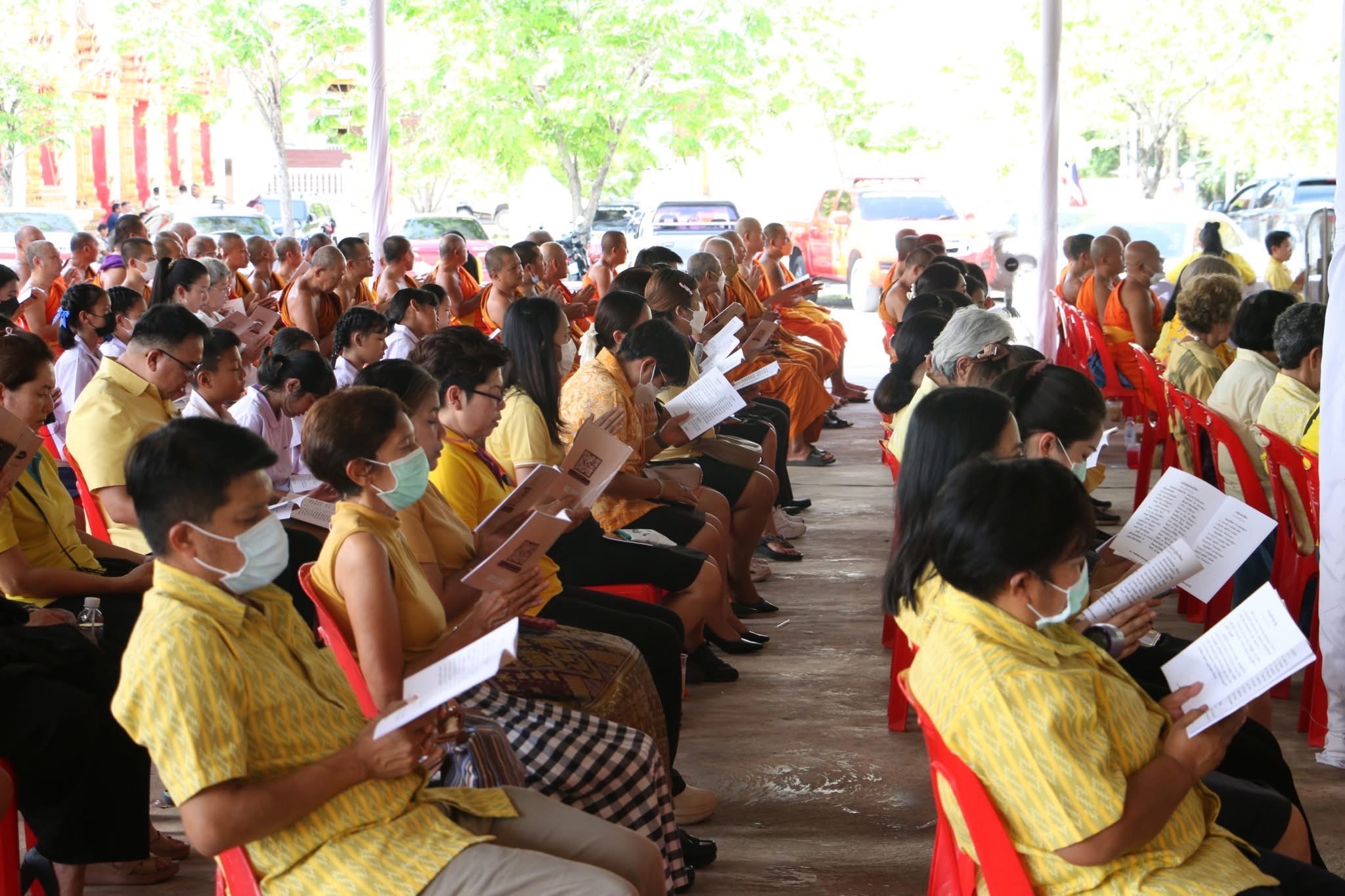 พช.สมุทรสงคราม ร่วมพิธีเจริญพระพุทธมนต์ถวายพระพรชัยมงคลแด่พระบาทสมเด็จพระเจ้าอยู่หัว และพระบรมวงศานุวงศ์ ประจำปีพุทธศักราช 2568