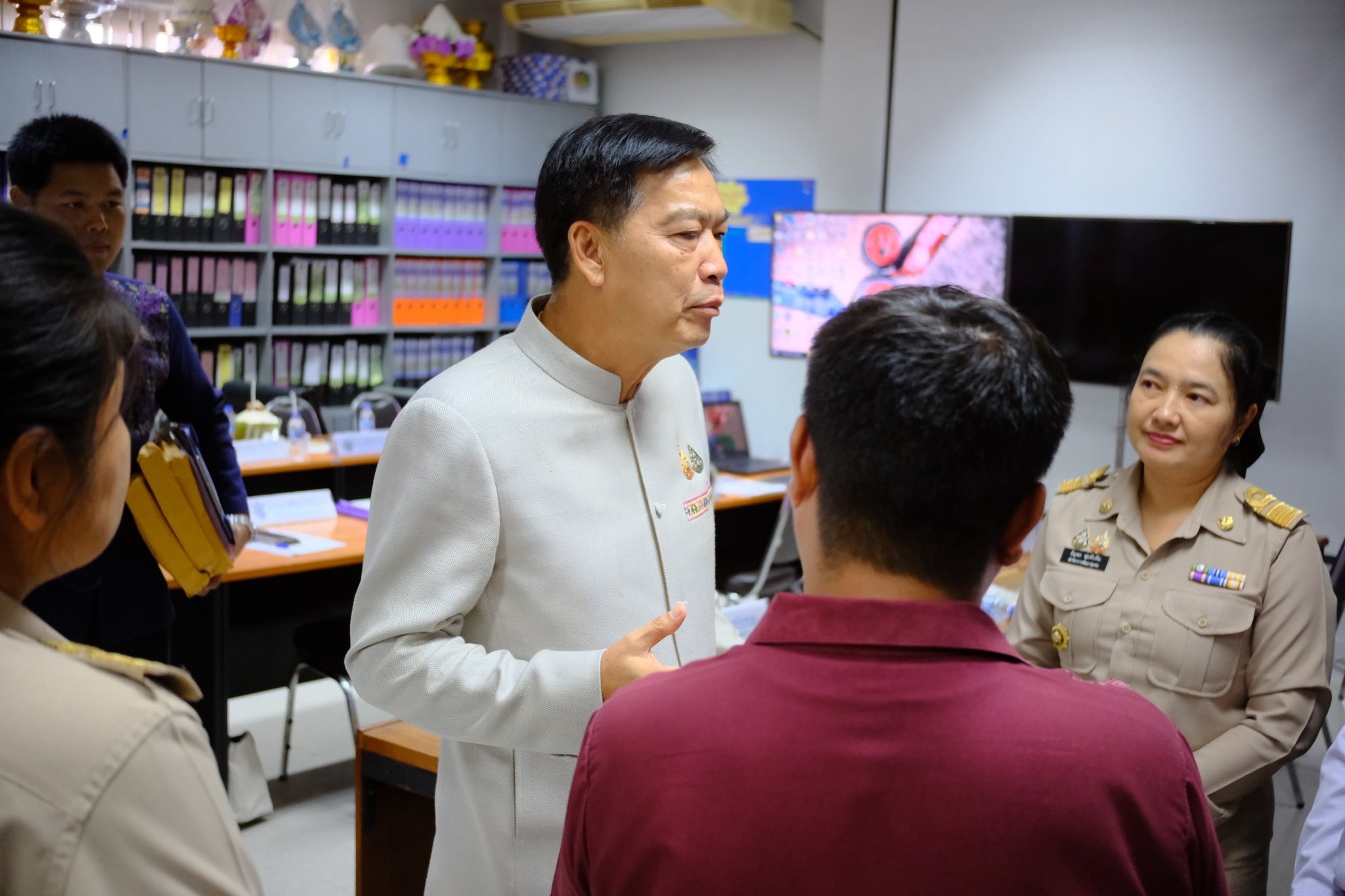 คณะกรรมการคัดเลือกข้าราชการ ลูกจ้างประจำ พนักงานราชการดีเด่น กรมการพัฒนาชุมชน ลงพื้นที่ติดตามการประเมิณผลในจังหวัดสมุทรสงคราม ประจำปีงบประมาณ 2568