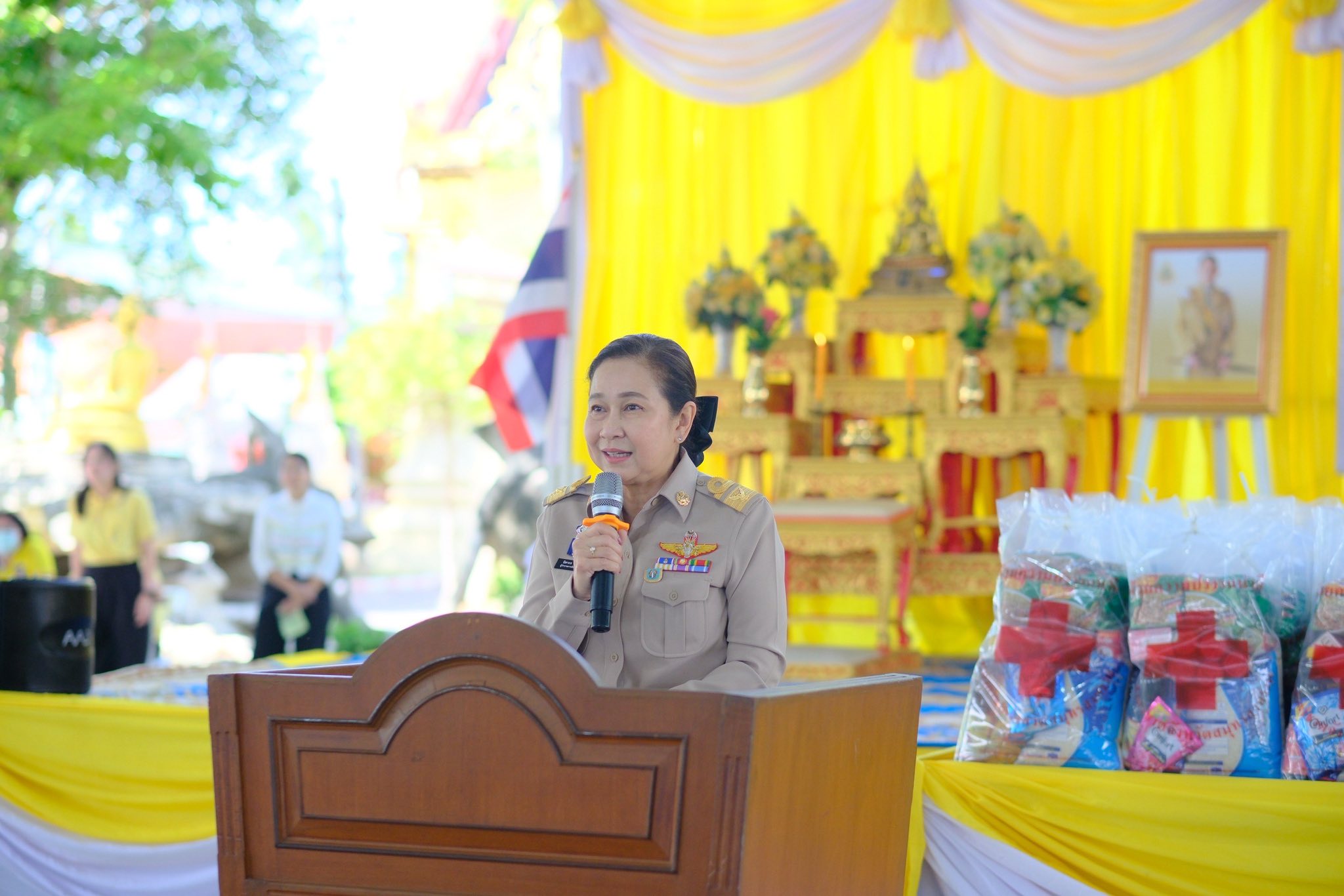 พช.สมุทรสงคราม ร่วมโครงการเสริมสร้างความจงรักภักดีต่อสถาบัน บำบัดทุกข์ บำรุงสุข สร้างรอยยิ้มให้ประชาชน ประจำปีงบประมาณ พ.ศ. 2568 และหน่วยบริการจังหวัดสมุทรสงครามเคลื่อนที่ “บำบัดทุกข์ บำรุงสุข สร้างรอยยิ้มให้ประชาชน”