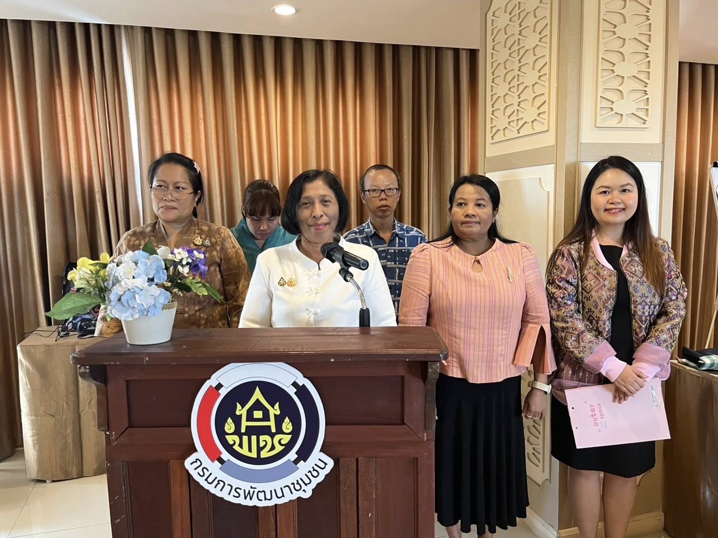 พช.สมุทรสงคราม จัดโครงการเสริมสร้างรายได้ด้วยเครือข่ายเกษตรปลอดภัย
