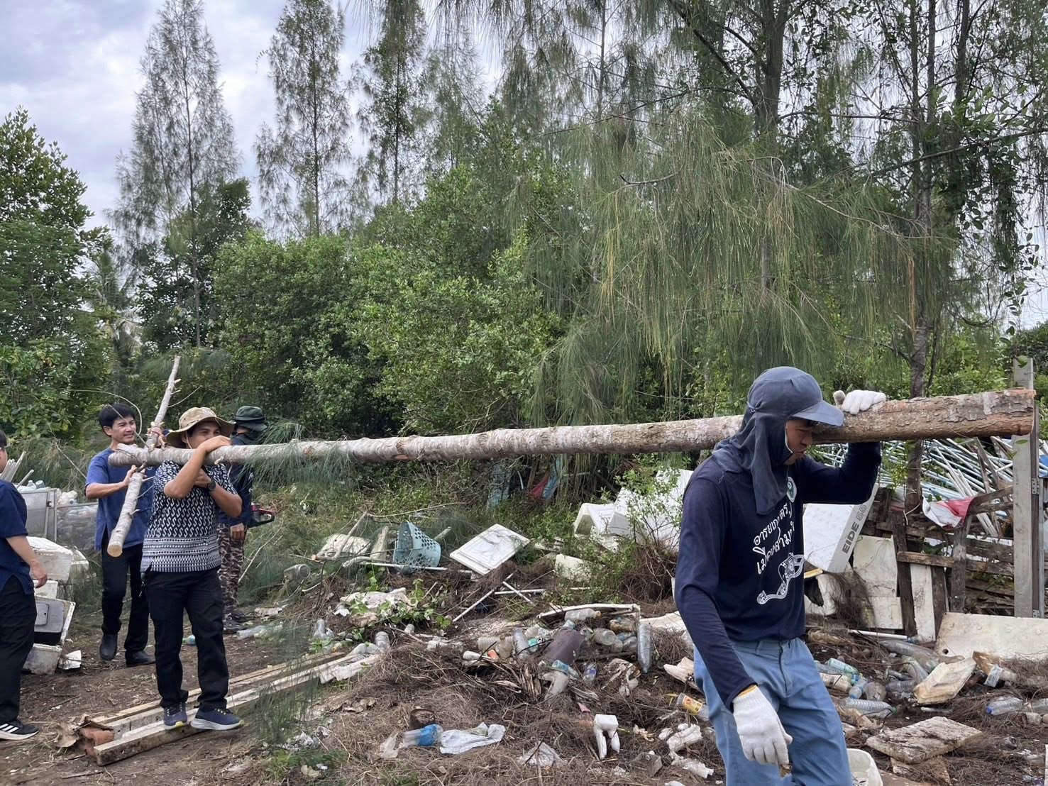 จังหวัดสมุทรสงคราม จัดกิจกรรม “เอามื้อสามัคคี เราทำความดีด้วยหัวใจ ครั้งที่ 37”