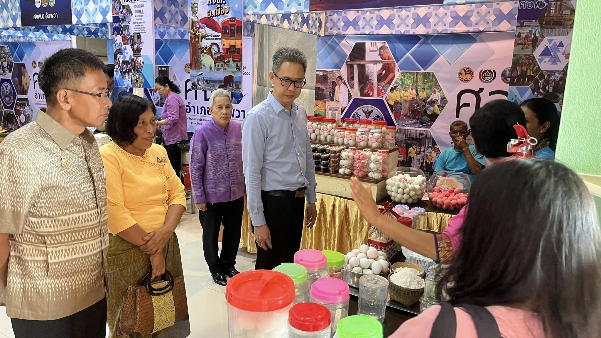 พช.สมุทรสงคราม จัดโครงการมหกรรมความสำเร็จการพัฒนาคุณภาพชีวิตของประชาชน “แก้จน คนแม่กลอง” ประจำปี 2568