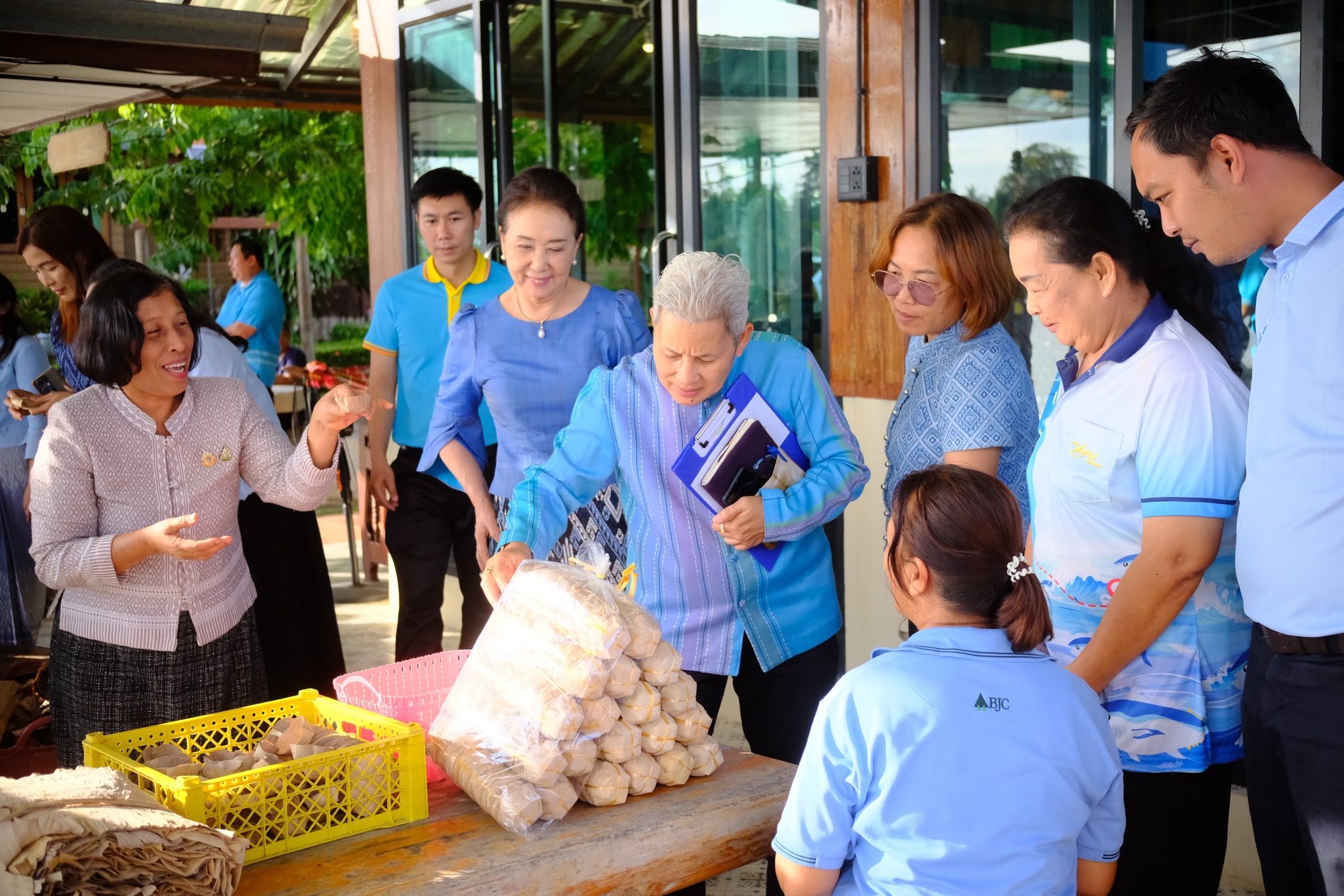 พช.สมุทรสงคราม ลงพื้นที่ติดตามและประกวดหมู่บ้านกองทุนแม่ของแผ่นดินดีเด่นระดับจังหวัด ประจำปีงบประมาณ พ.ศ. 2568