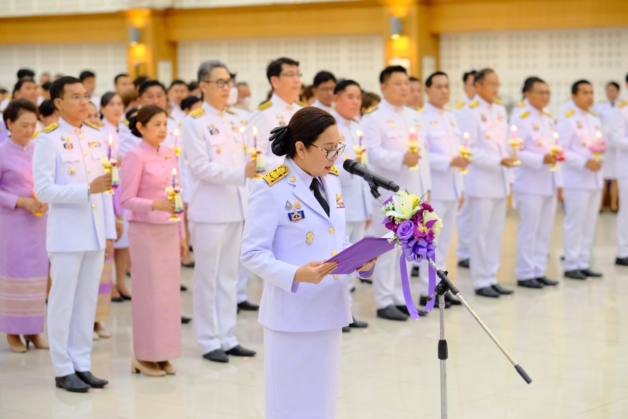พช.สมุทรสงคราม ร่วมพิธีถวายเครื่องราชสักการะและวางพานพุ่ม และจุดเทียนชัยถวายพระพรชัยมงคล เฉลิมพระเกียรติสมเด็จพระนางเจ้า ฯ พระบรมราชินี เนื่องในโอกาสวันเฉลิมพระชนมพรรษา 3 มิถุนายน 2568