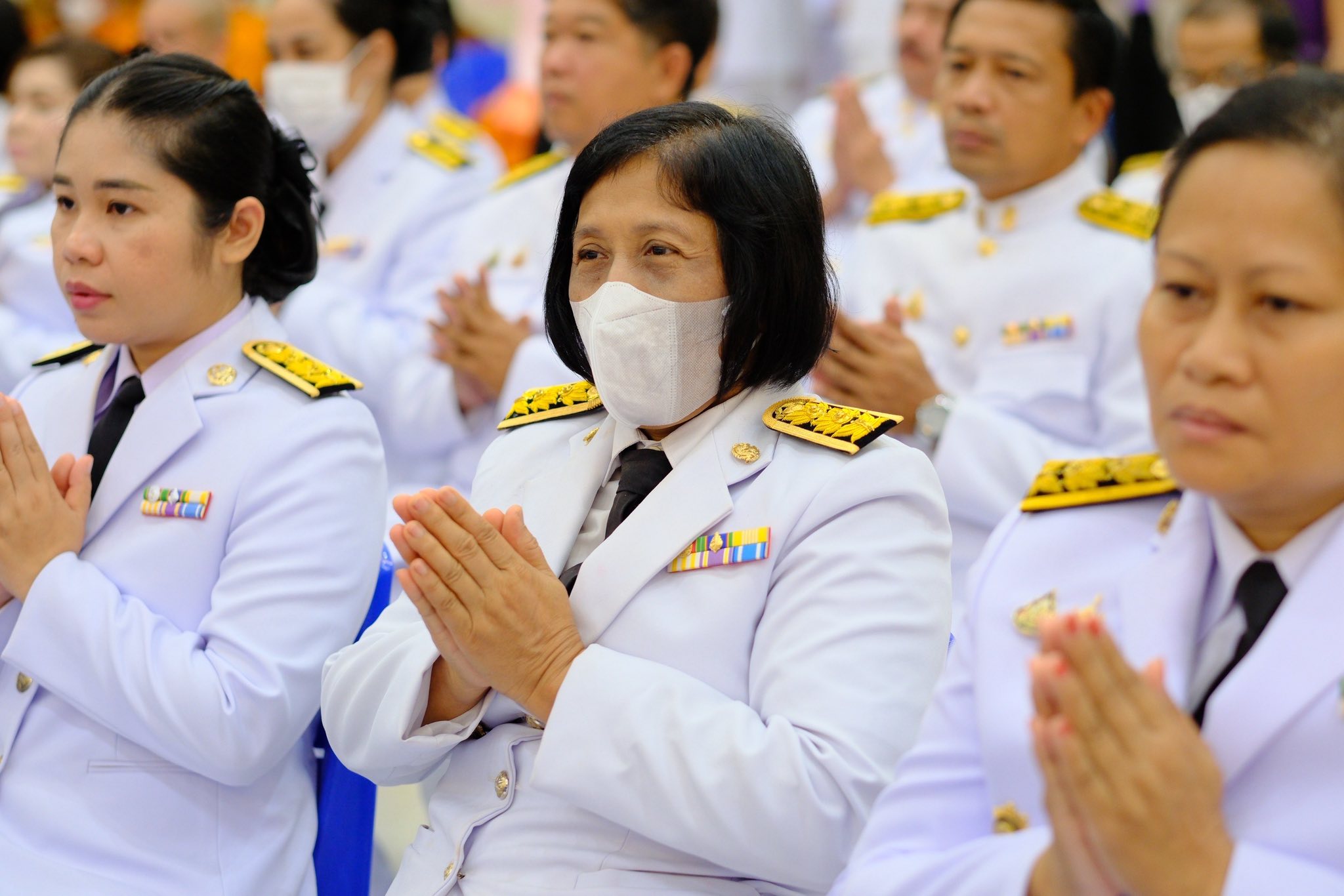 พช.สมุทรสงคราม ร่วมพิธีเจริญพระพุทธมนต์และพิธีทำบุญตักบาตรเฉลิมพระเกียรติสมเด็จพระนางเจ้าสุทิดา พัชรสุธาพิมลลักษณ พระบรมราชินี เนื่องในโอกาสมหามงคลเฉลิมพระชนมพรรษา 3 มิถุนายน 2568