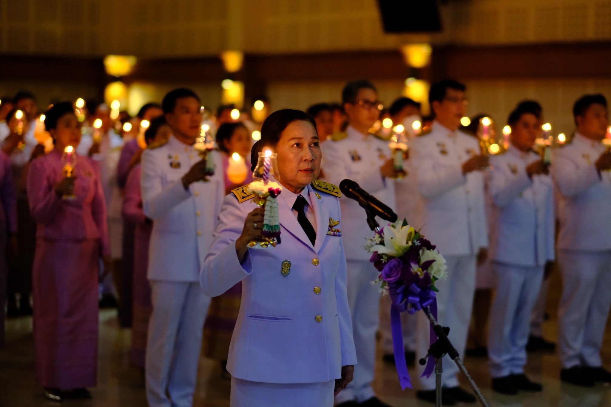 พช.สมุทรสงคราม ร่วมพิธีถวายเครื่องราชสักการะและวางพานพุ่ม และจุดเทียนชัยถวายพระพรชัยมงคล เฉลิมพระเกียรติสมเด็จพระนางเจ้า ฯ พระบรมราชินี เนื่องในโอกาสวันเฉลิมพระชนมพรรษา 3 มิถุนายน 2568