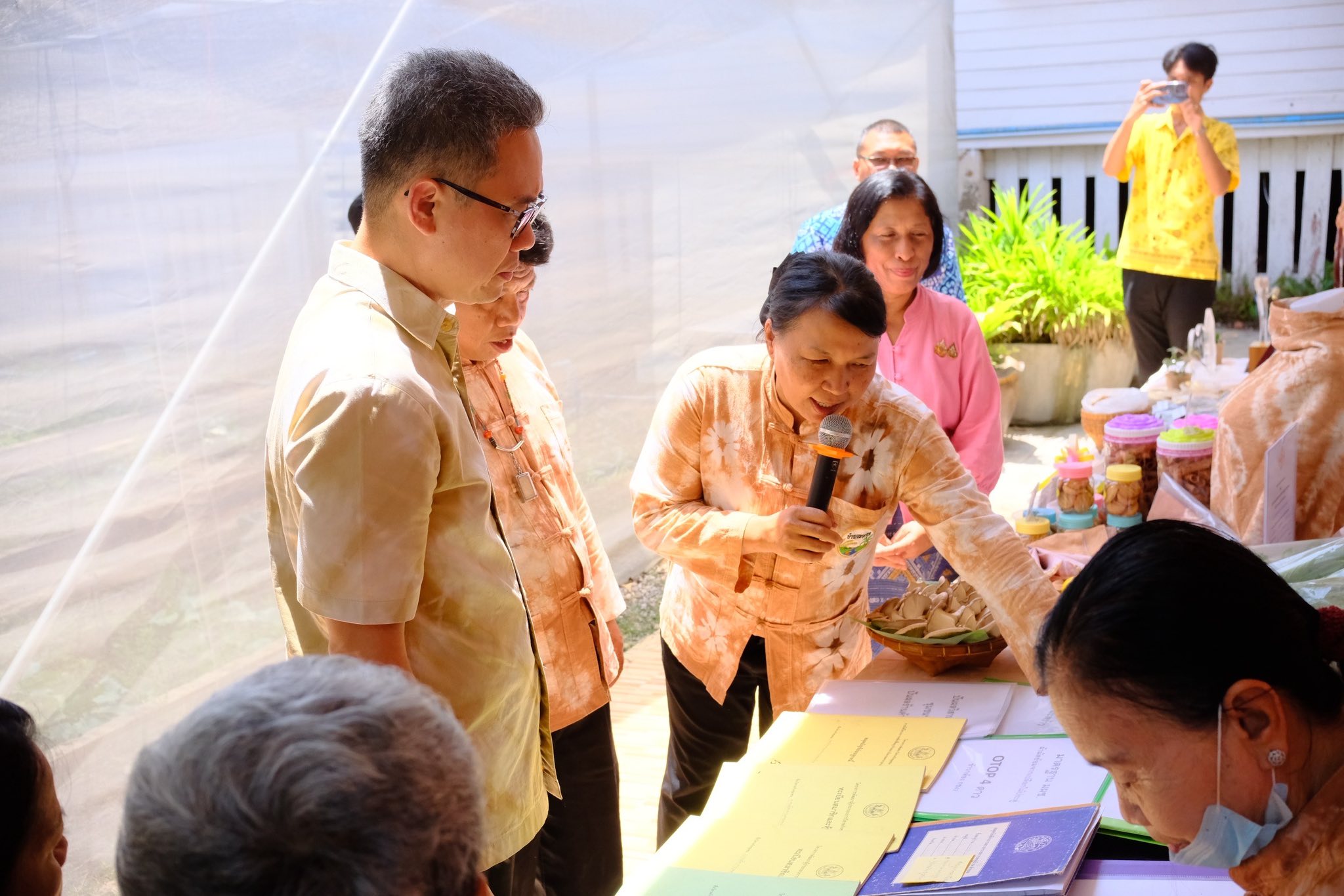 จังหวัดสมุทรสงคราม จัดกิจกรรมคัดสรรหมู่บ้านเศรษฐกิจพอเพียง “อยู่เย็น เป็นสุข” ดีเด่นระดับจังหวัด และกิจกรรมพัฒนาชุมชนดีเด่นระดับจังหวัด ประจำปี 2568