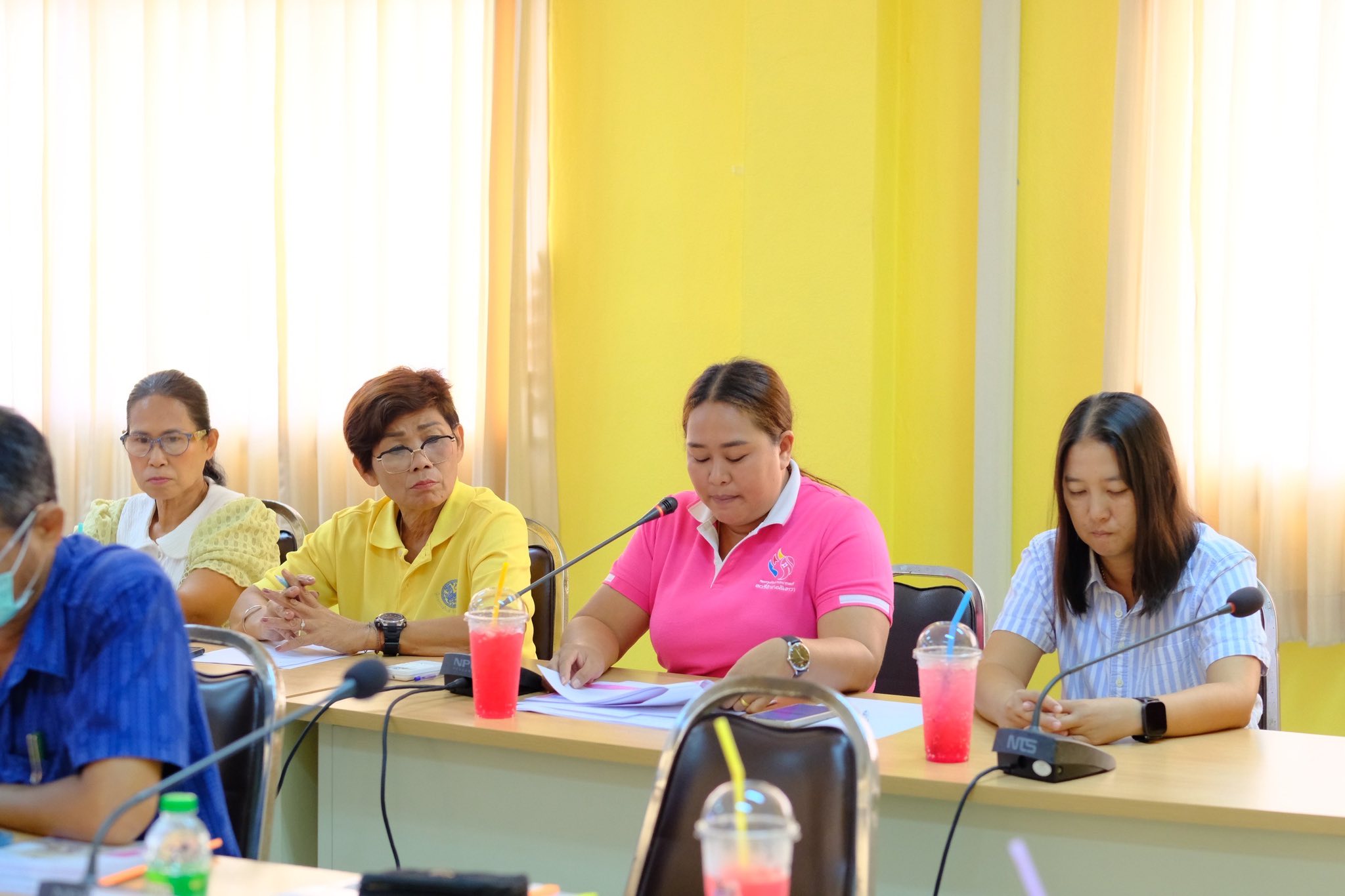 จังหวัดสมุทรสงคราม ดำเนินการคัดเลือกคนกองทุนพัฒนาบทบาทสตรีดีเด่นระดับจังหวัด ตามโครงการเชิดชูเกียรติคนกองทุนพัฒนาบทบาทสตรี ประจำปี 2568 กิจกรรมที่ 1 การคัดเลือกคนกองทุนพัฒนาบทบาทสตรีดีเด่นระดับจังหวัด