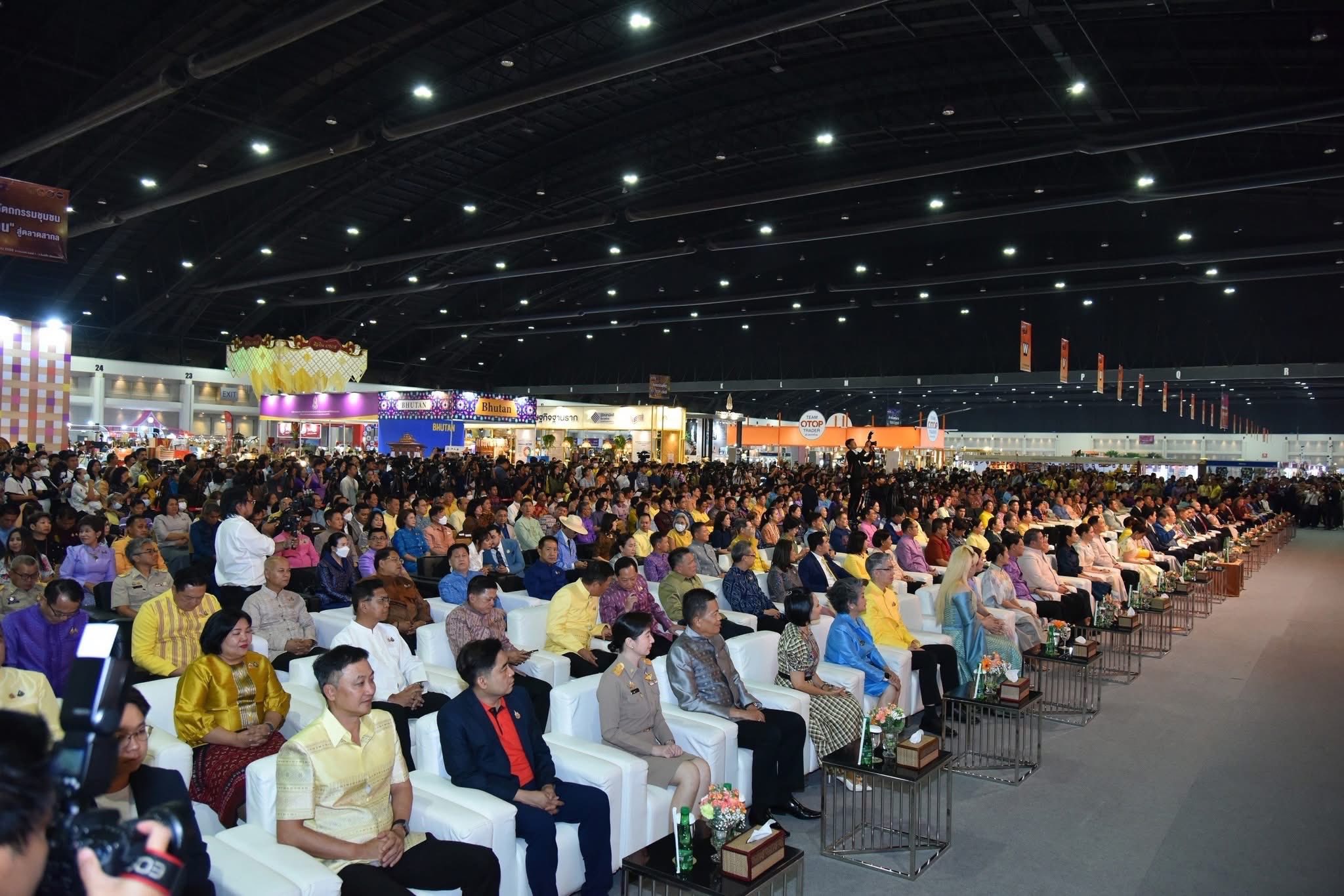 จังหวัดสมุทรสงคราม ร่วมพิธีเปิดงาน OTOP MIDYEAR 2025 ชู OTOP และ Soft Power ให้ชีวิตความเป็นอยู่ของประชาชนดีขึ้น
