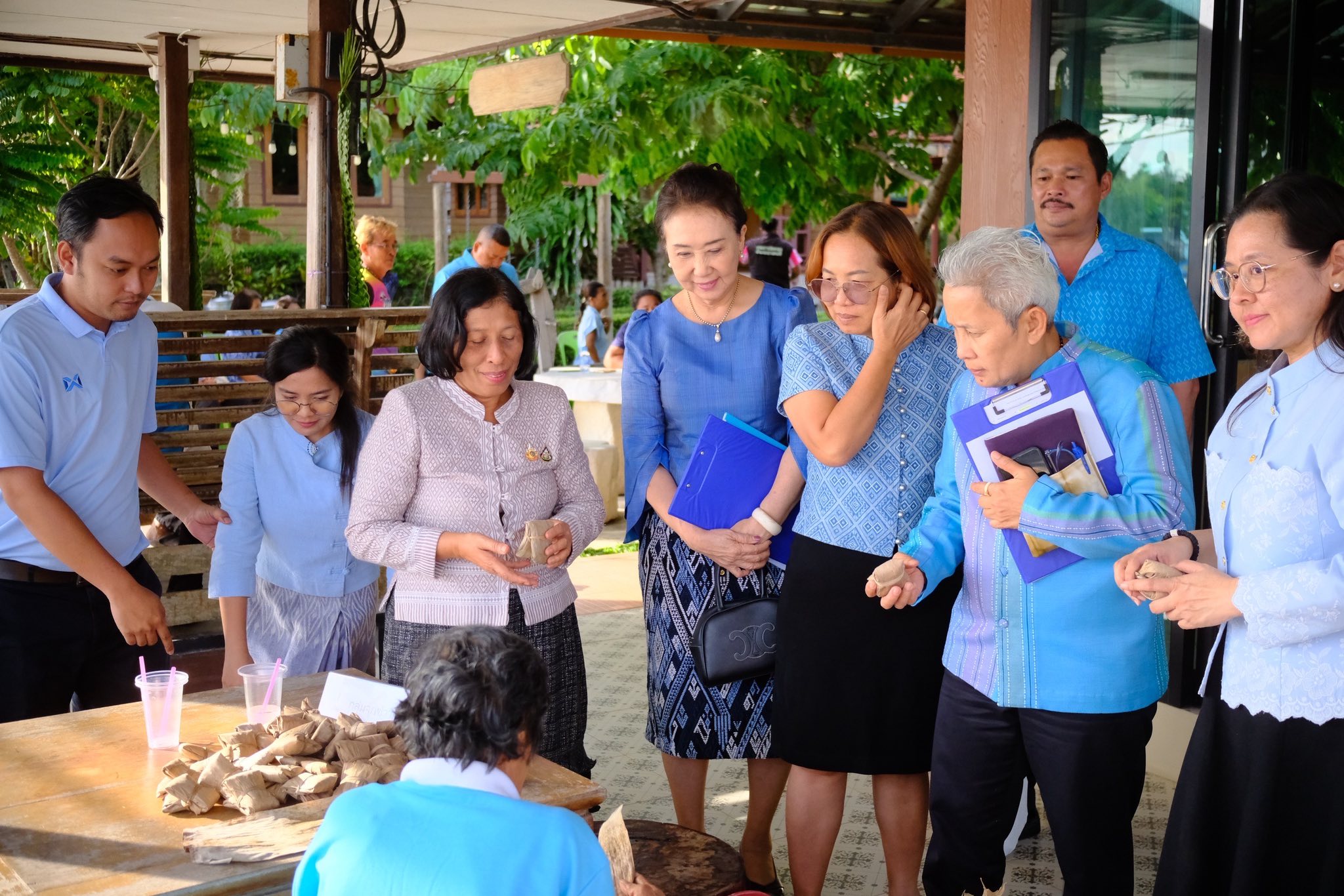 พช.สมุทรสงคราม ลงพื้นที่ติดตามและประกวดหมู่บ้านกองทุนแม่ของแผ่นดินดีเด่นระดับจังหวัด ประจำปีงบประมาณ พ.ศ. 2568